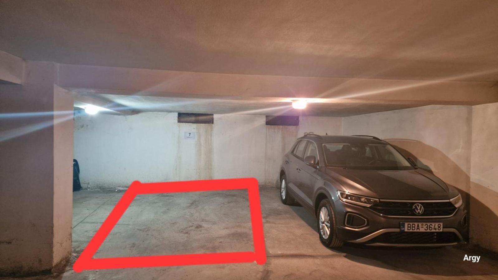 Seventh Floor en Volos — other