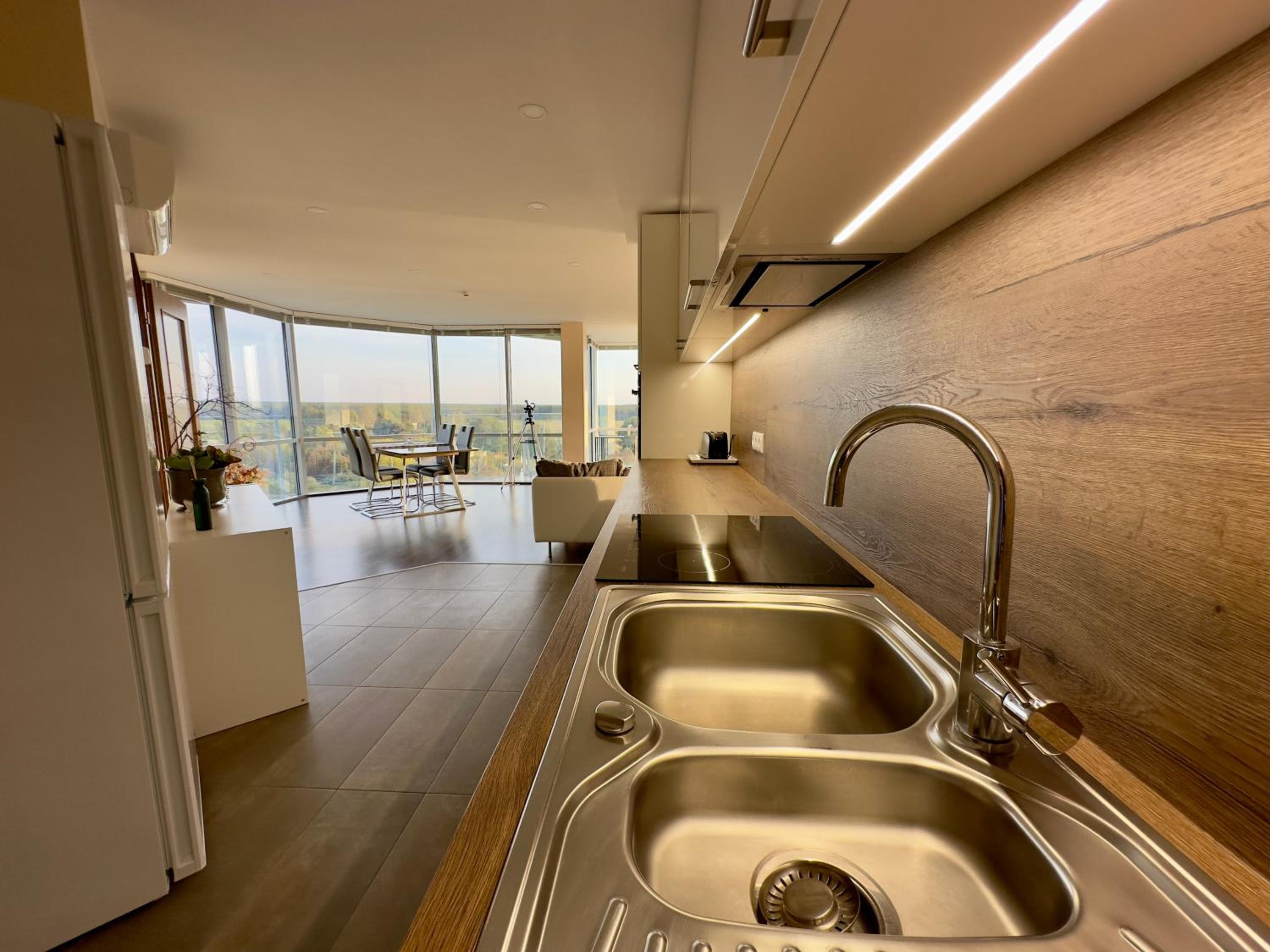 Išskirtiniai apartamentai su vaizdu į jūrą view 3