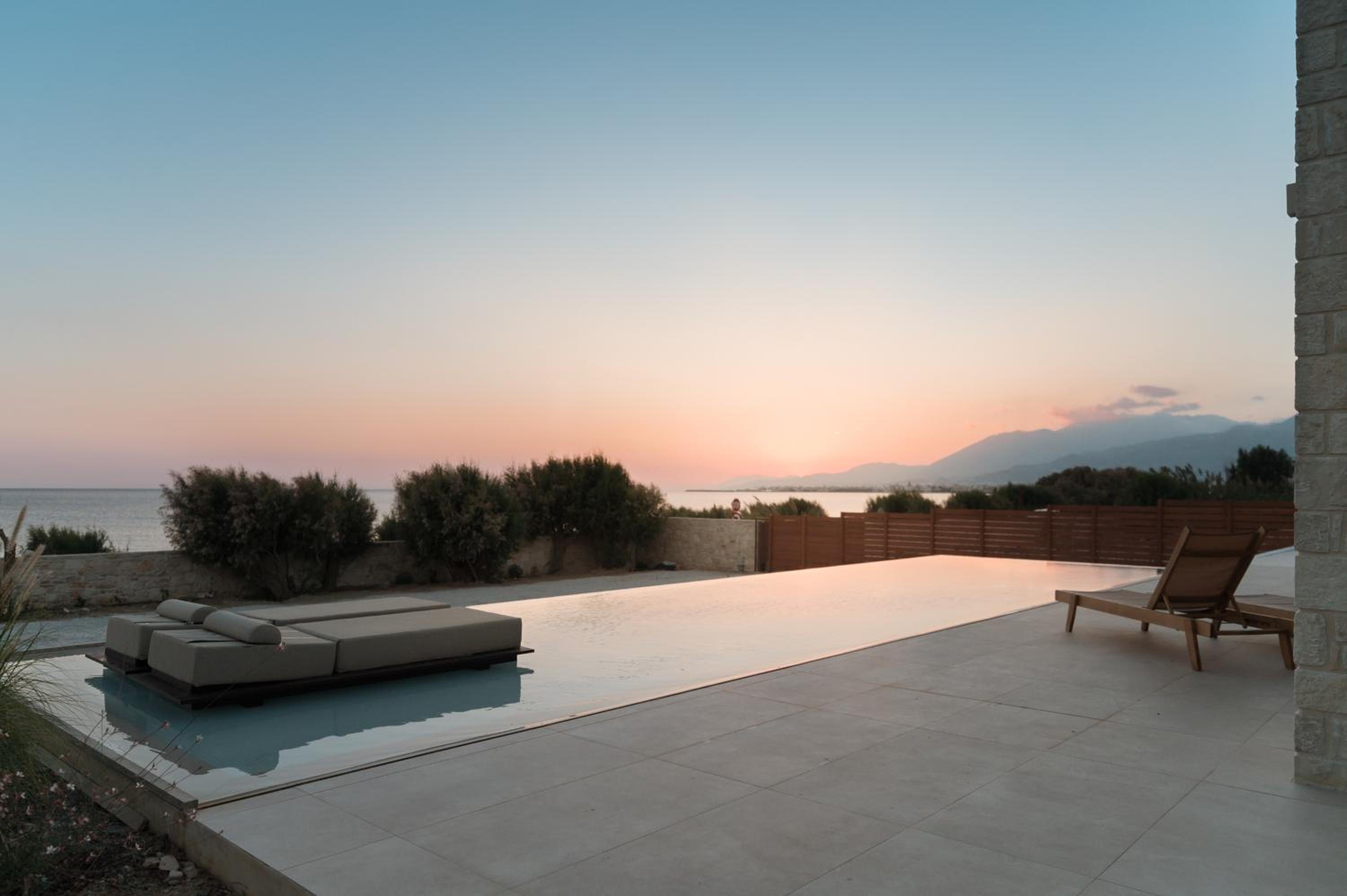 POEMO VILLAS