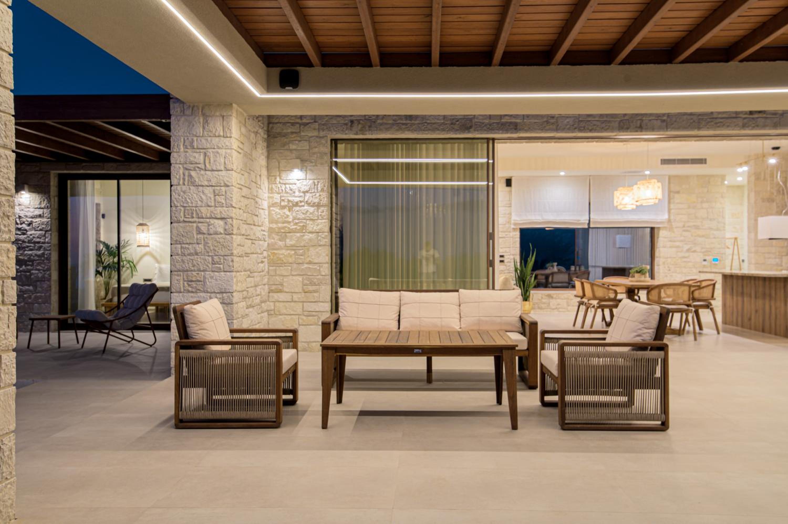 POEMO VILLAS