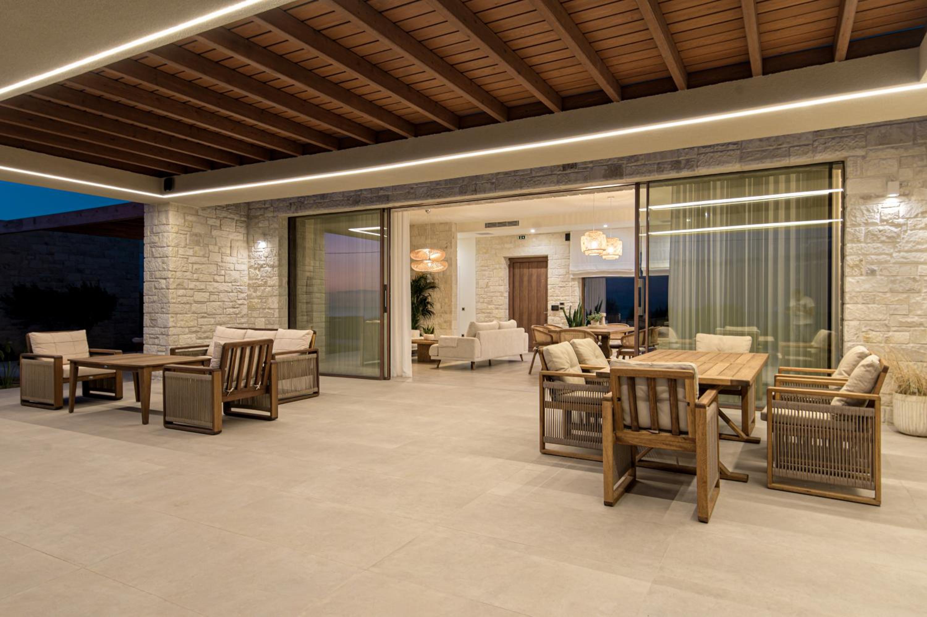 POEMO VILLAS