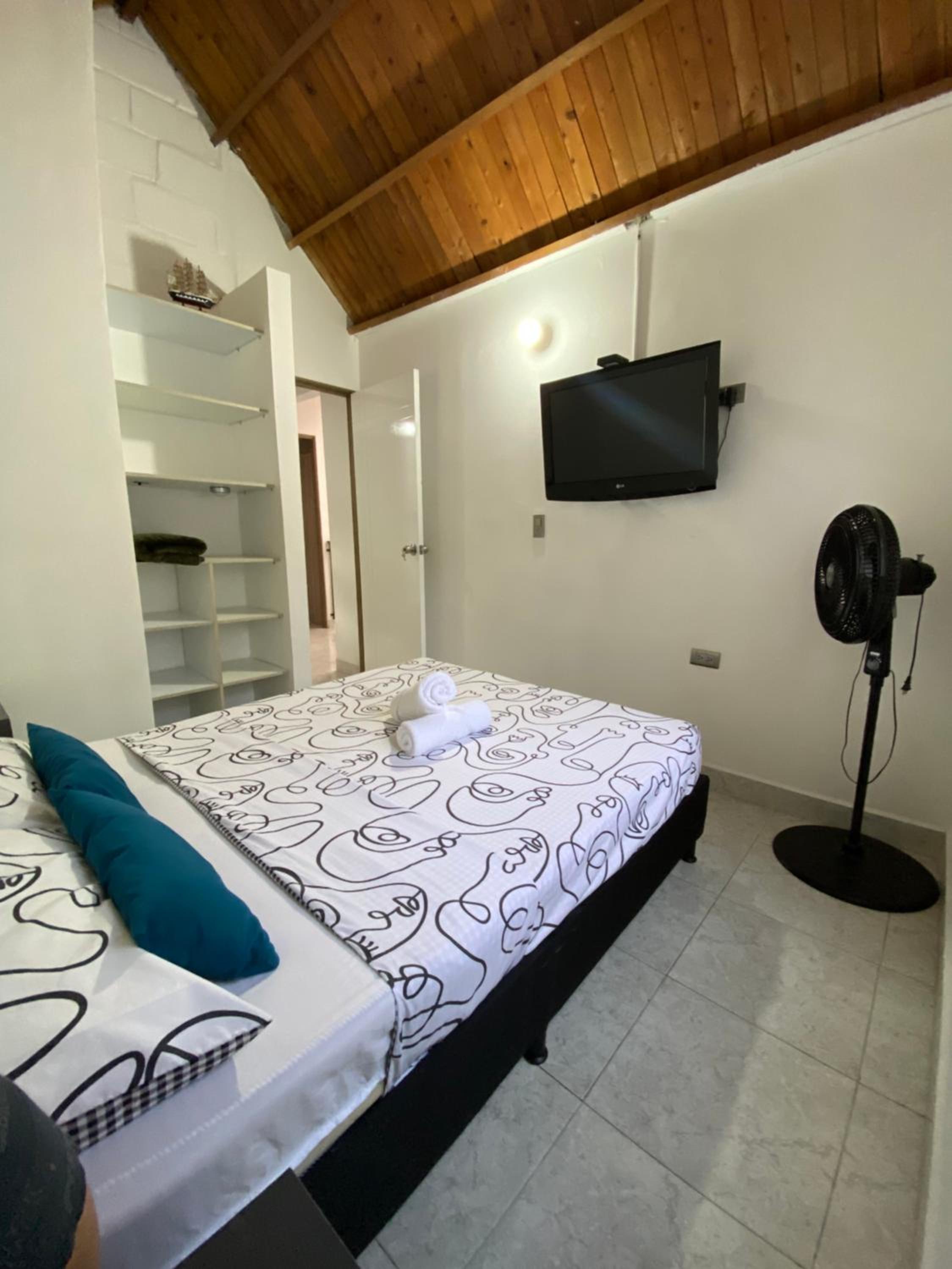 Cálido apartamento céntrico y acogedor, cerca al parque y estación metro