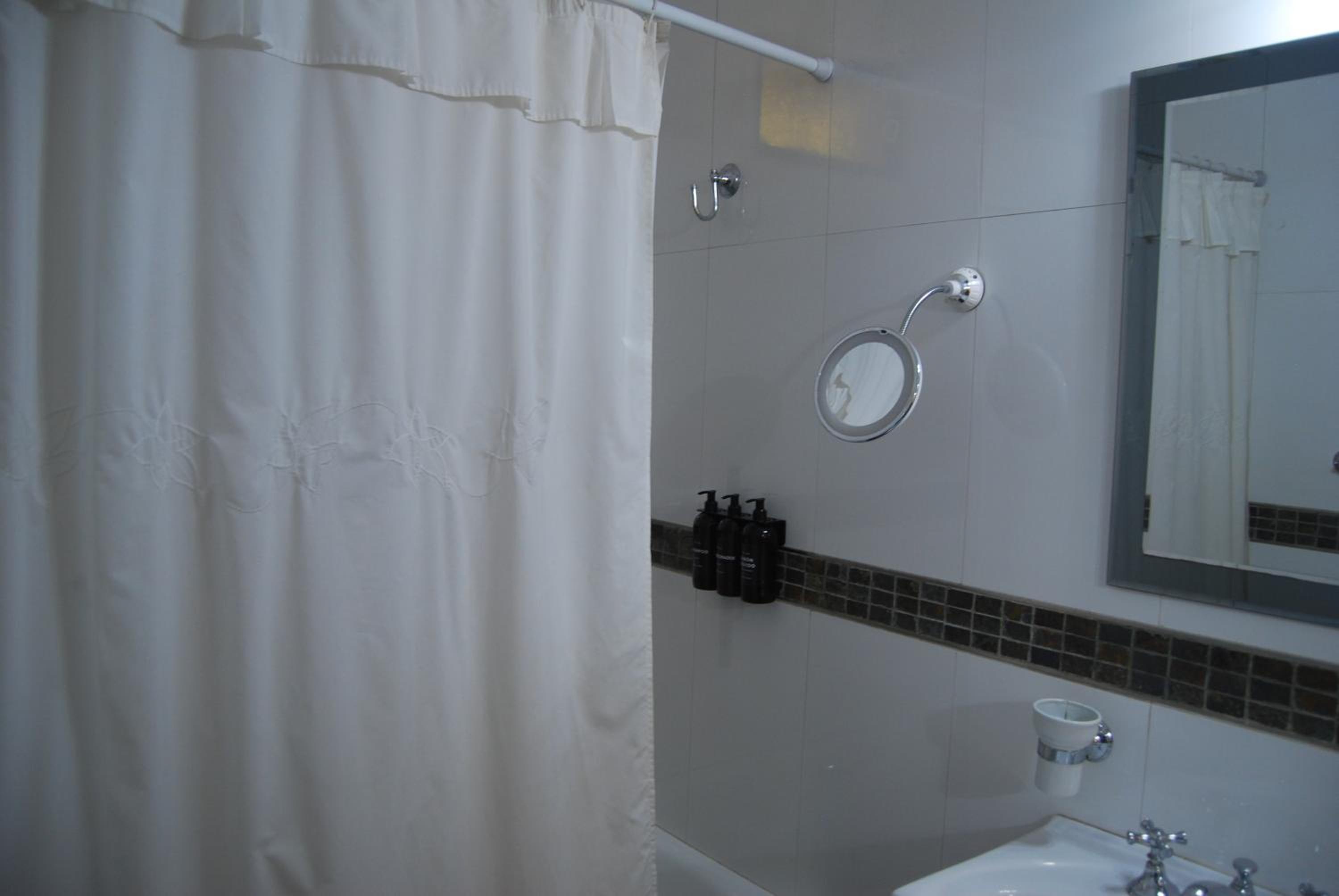 Cosmo Mendoza Suites