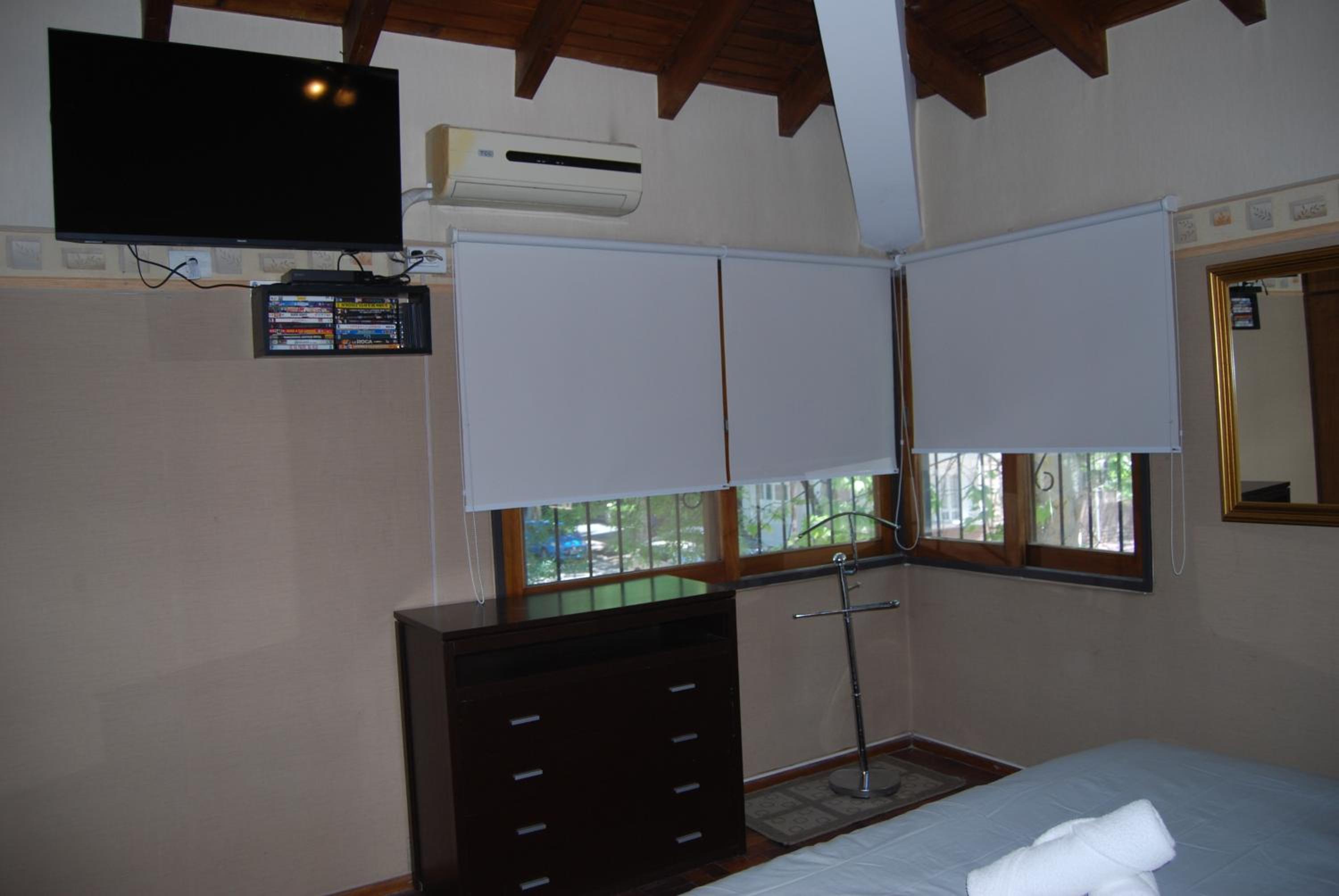 Cosmo Mendoza Suites
