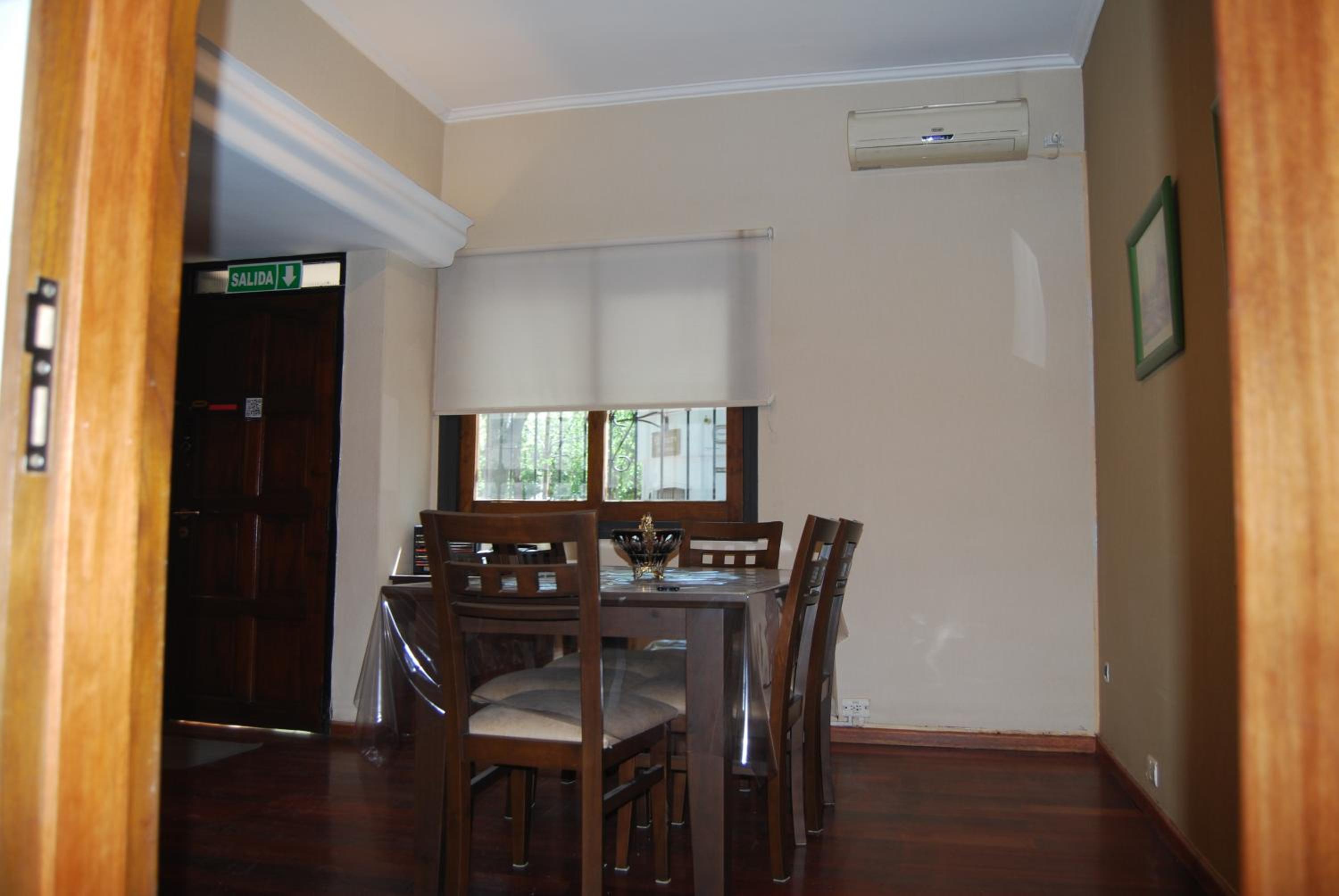 Cosmo Mendoza Suites