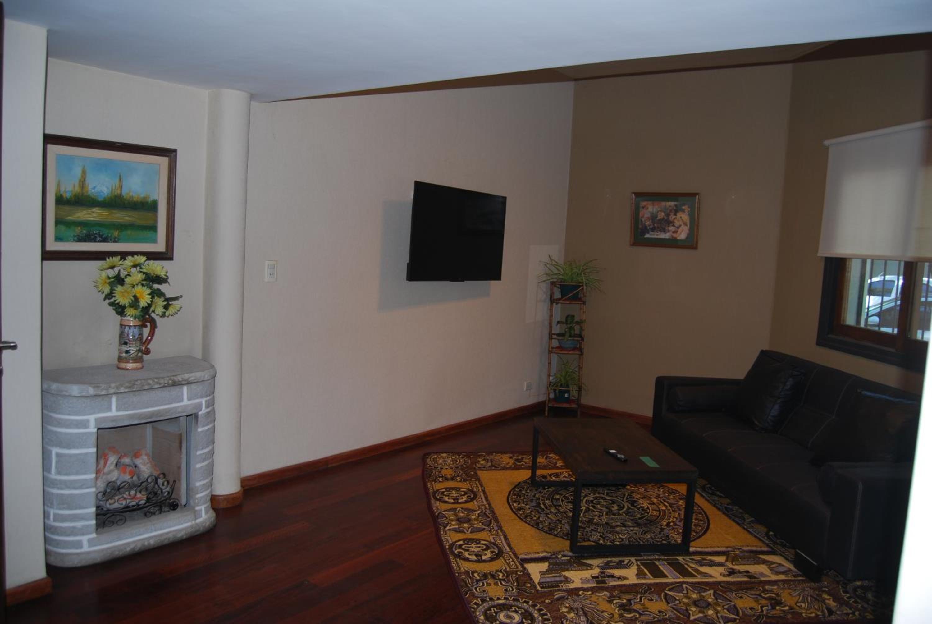 Cosmo Mendoza Suites
