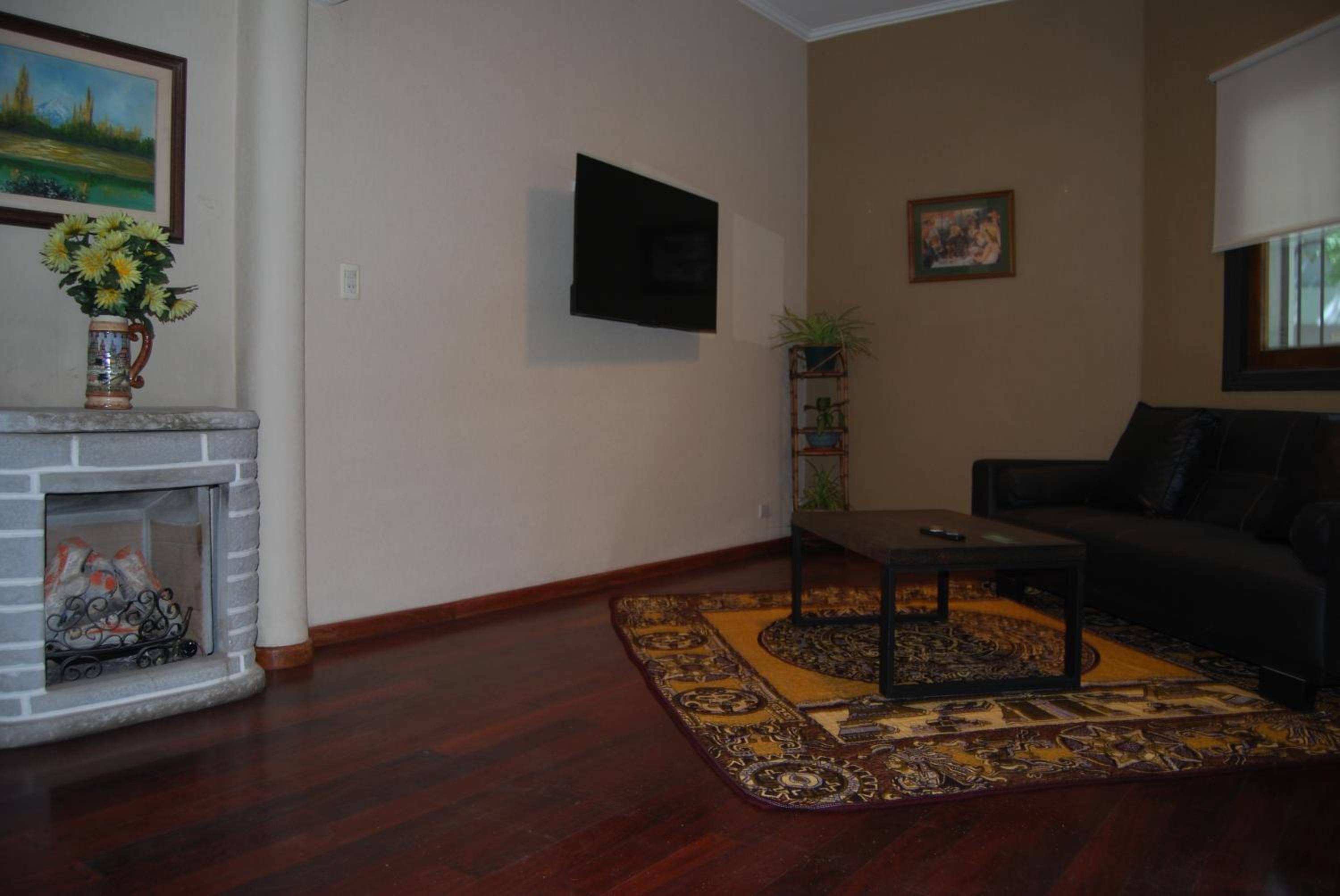 Cosmo Mendoza Suites
