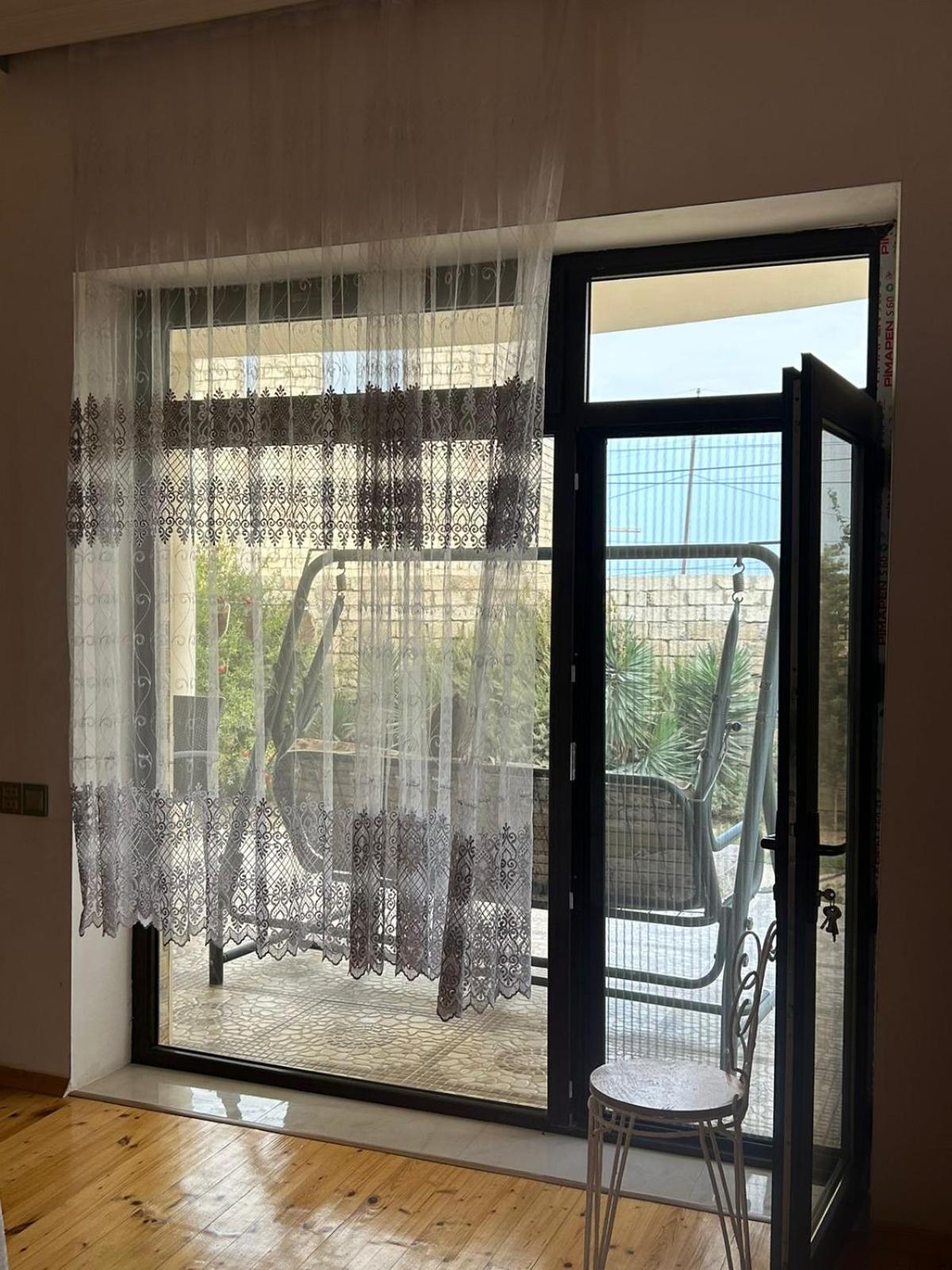 Dənizkənarı Villa