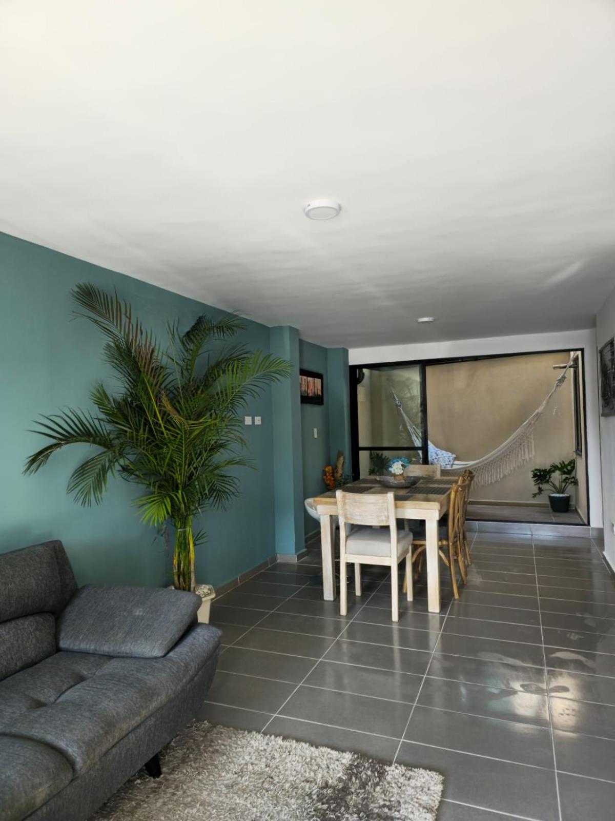 Casa Vacacional a 2m del Aeropuerto el Eden AXM - 15m de Armenia - Con Piscina