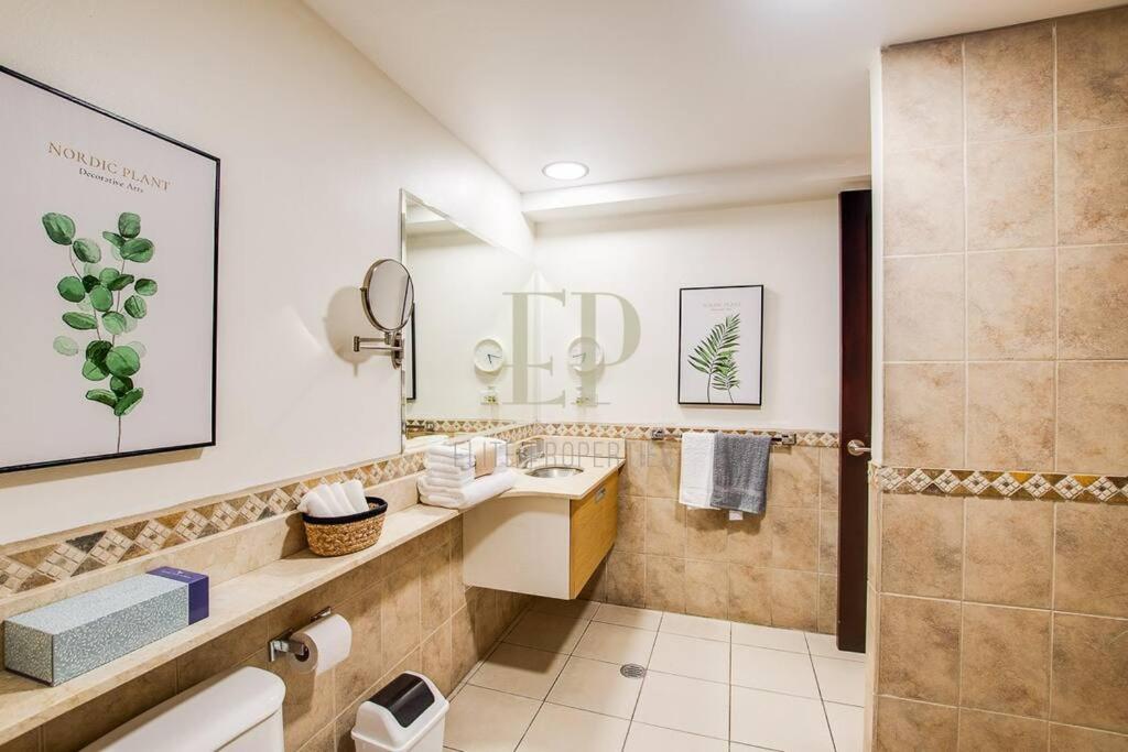 CR MARIPOSA RENTALS Santa Ana Centro 2BR with Terrace Walk Everywhere