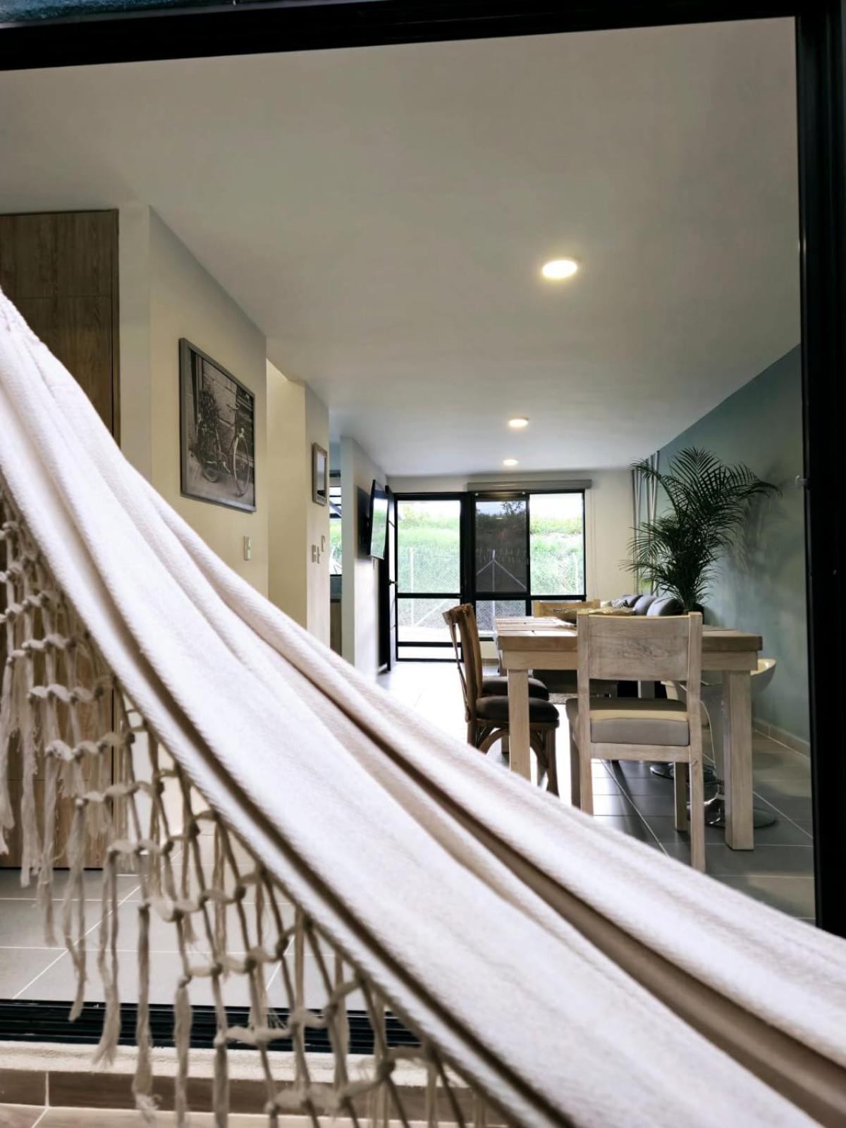 Casa Vacacional a 2m del Aeropuerto el Eden AXM - 15m de Armenia - Con Piscina