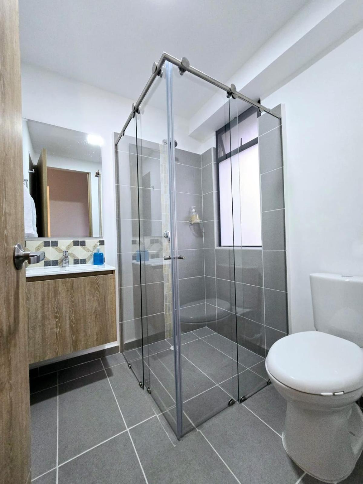 Casa Vacacional a 2m del Aeropuerto el Eden AXM - 15m de Armenia - Con Piscina