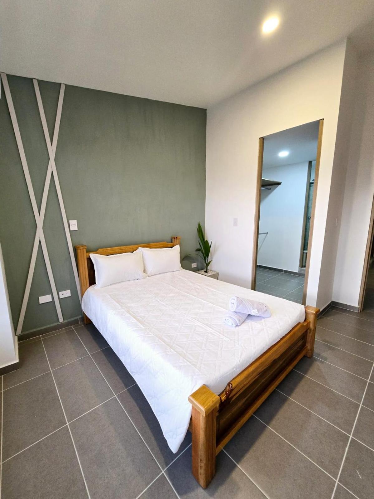 Casa Vacacional a 2m del Aeropuerto el Eden AXM - 15m de Armenia - Con Piscina