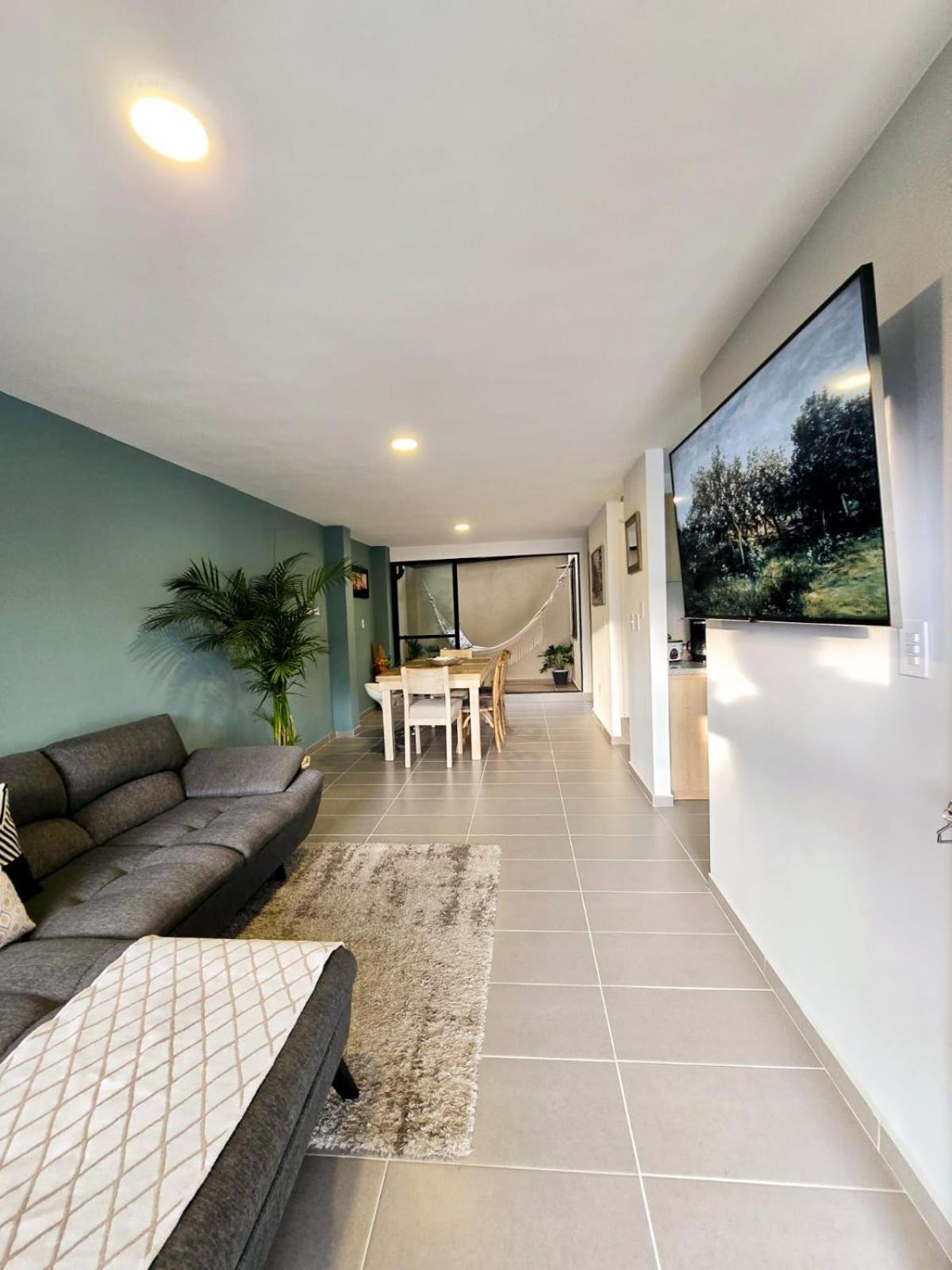 Casa Vacacional a 2m del Aeropuerto el Eden AXM - 15m de Armenia - Con Piscina
