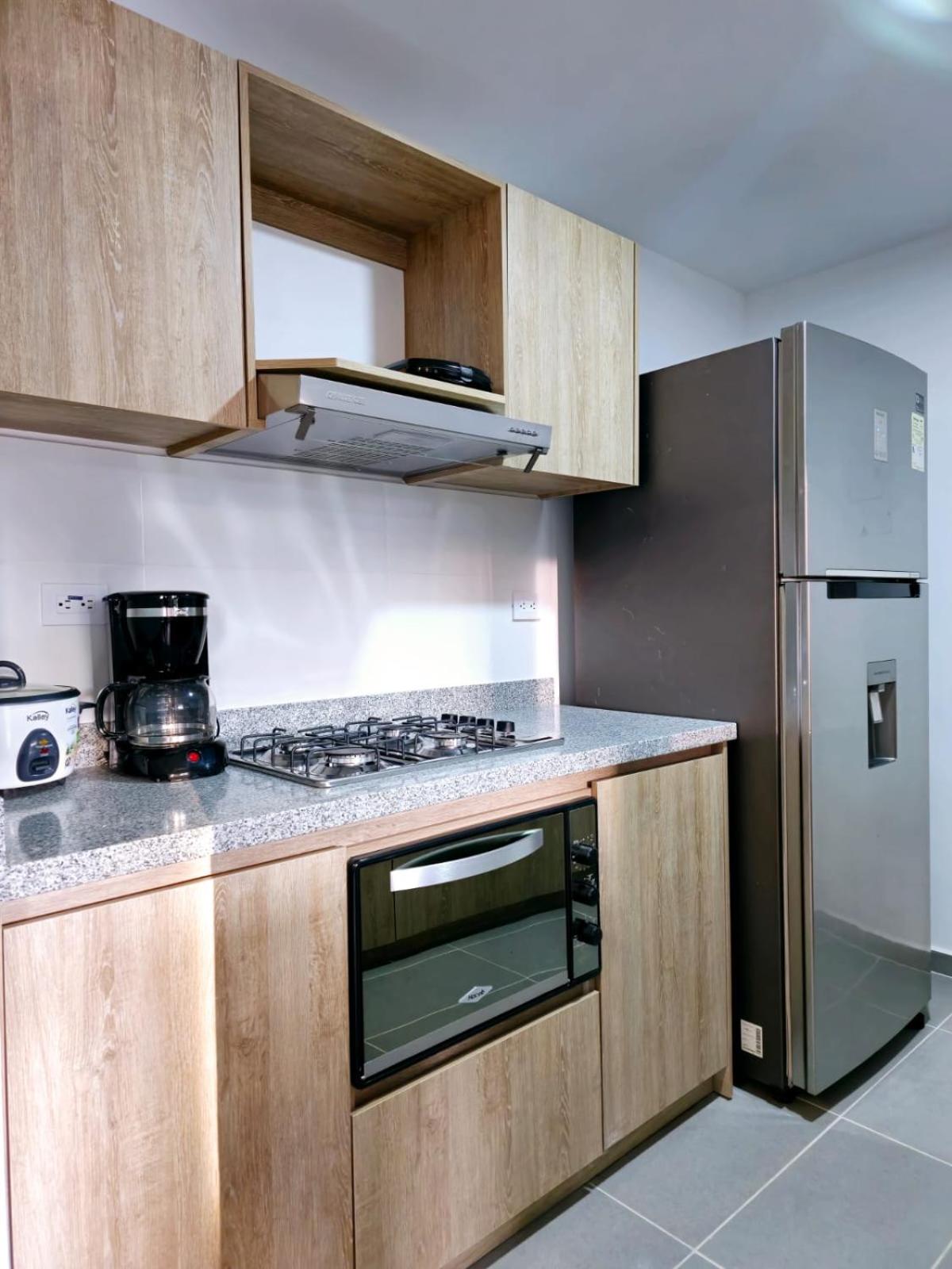 Casa Vacacional a 2m del Aeropuerto el Eden AXM - 15m de Armenia - Con Piscina