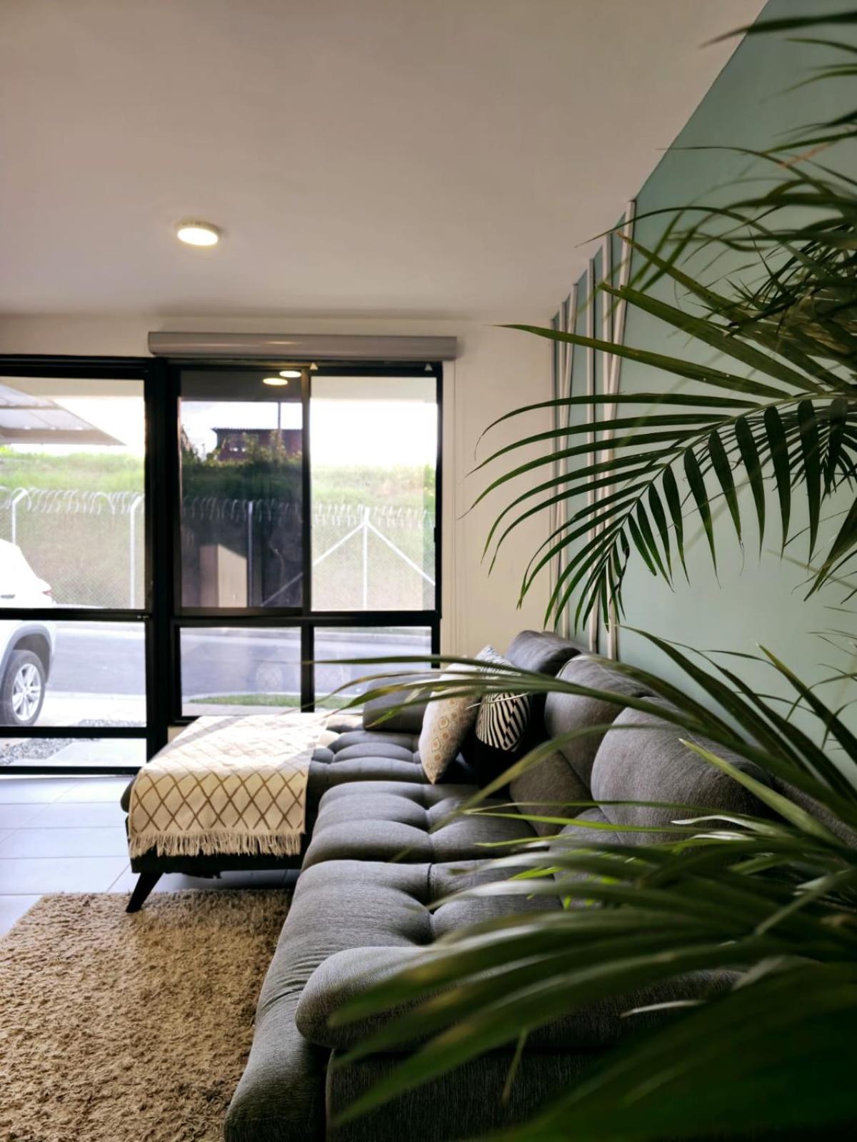 Casa Vacacional a 2m del Aeropuerto el Eden AXM - 15m de Armenia - Con Piscina