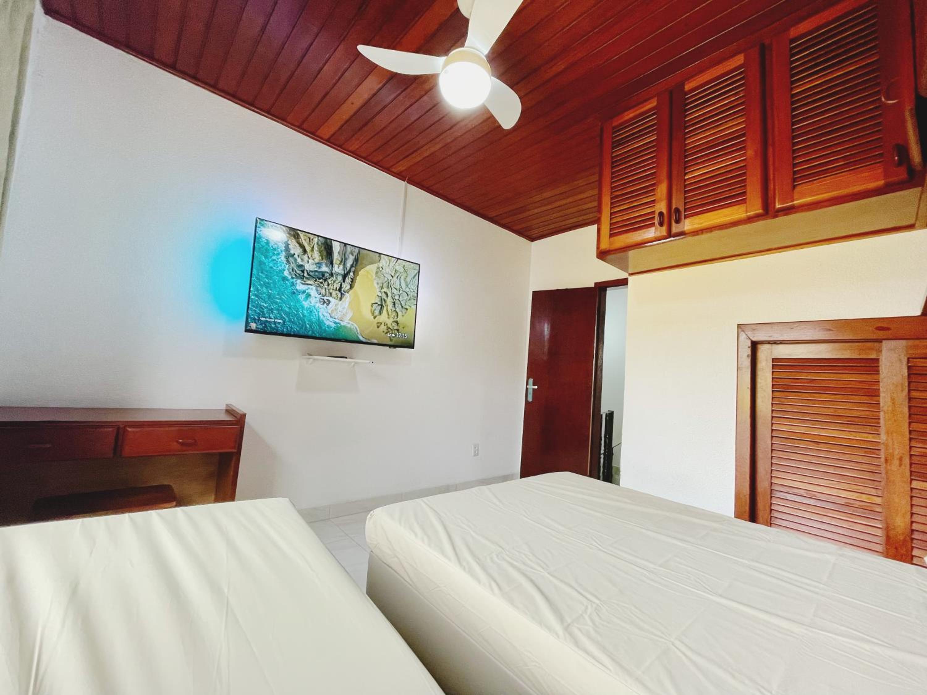 Casa Duplex Praia Das Dunas - Pé na Areia - Alto Padrão - Ar Condicionado