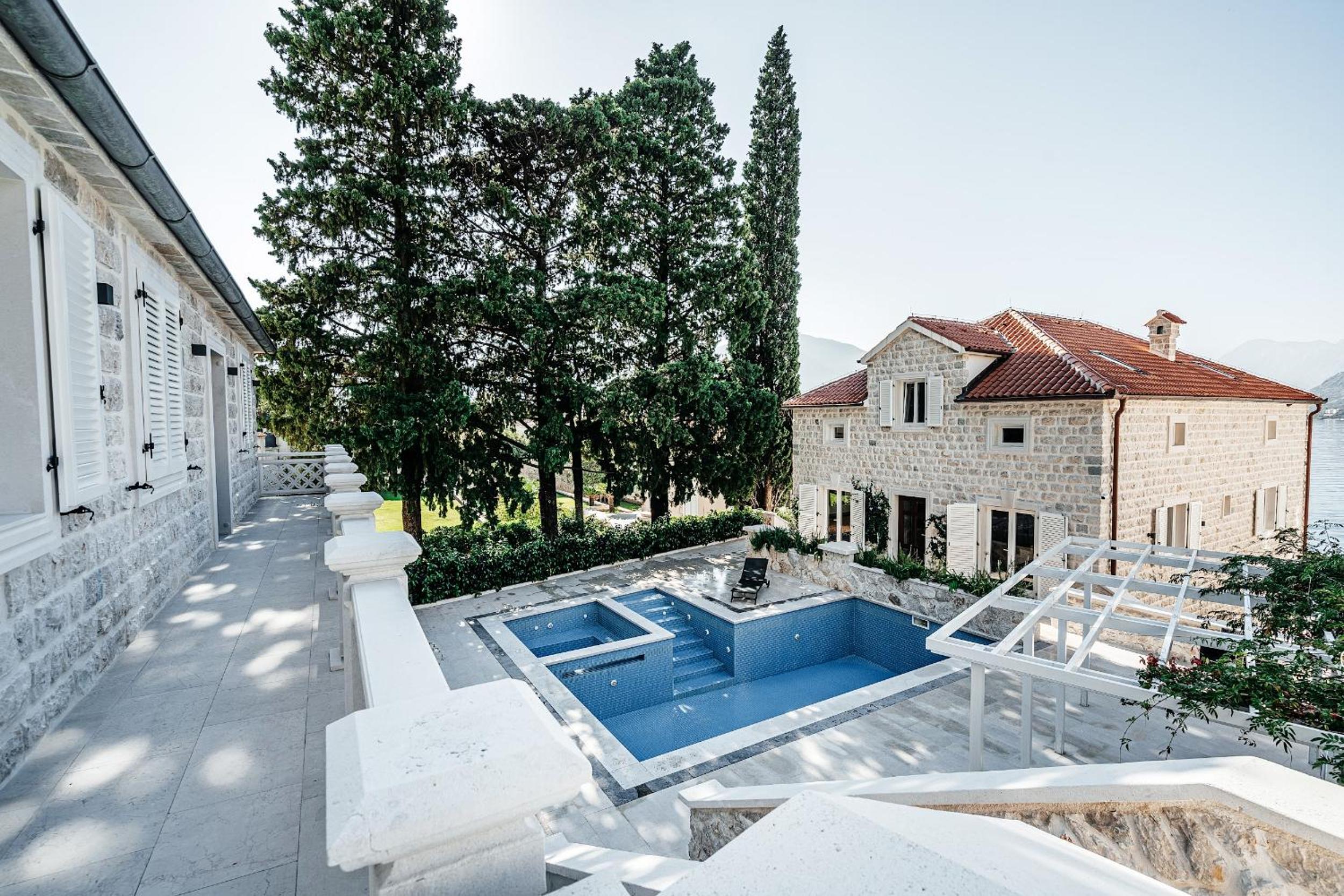 Villa Shah Complex view 4
