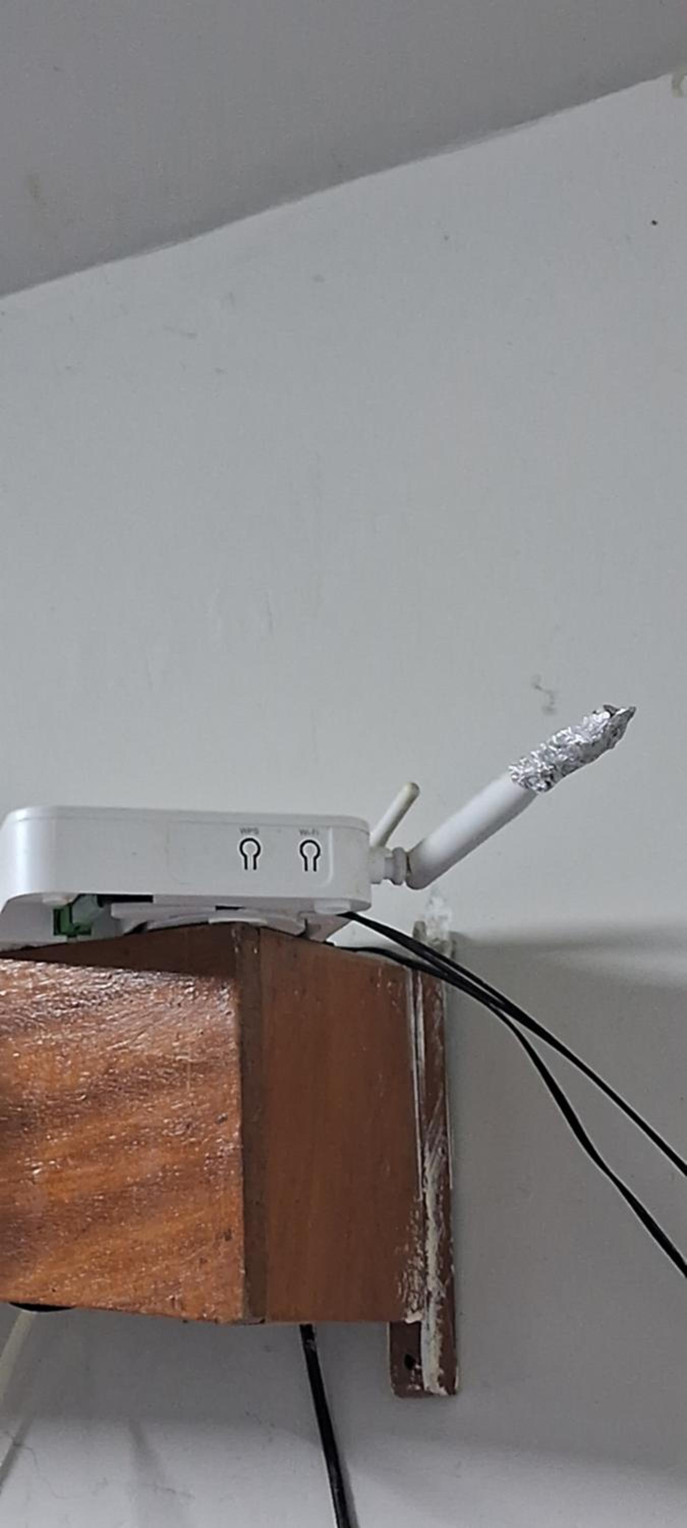 AP com cama King size e 2 colchão no chão e Internet no centro de Blu
