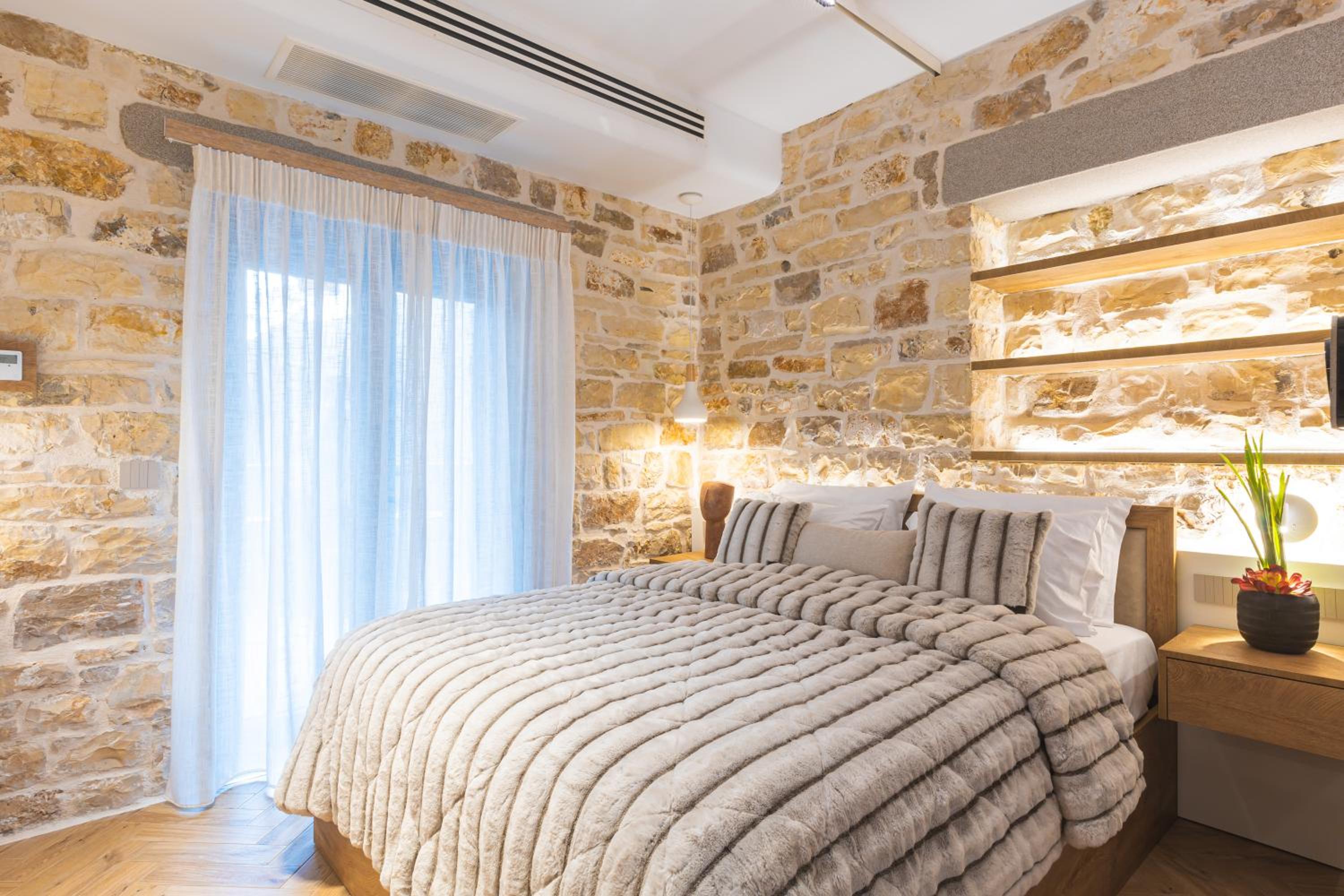Adryades Luxury Apartments Ioannina view 5