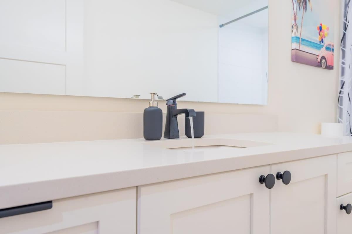 Modern Luxury Suite in Langley