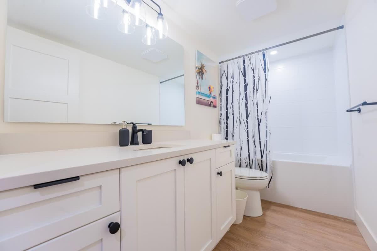 Modern Luxury Suite in Langley