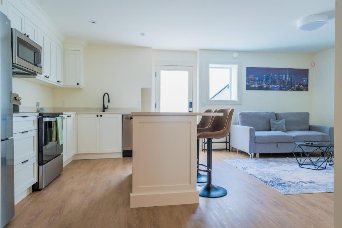 Modern Luxury Suite in Langley