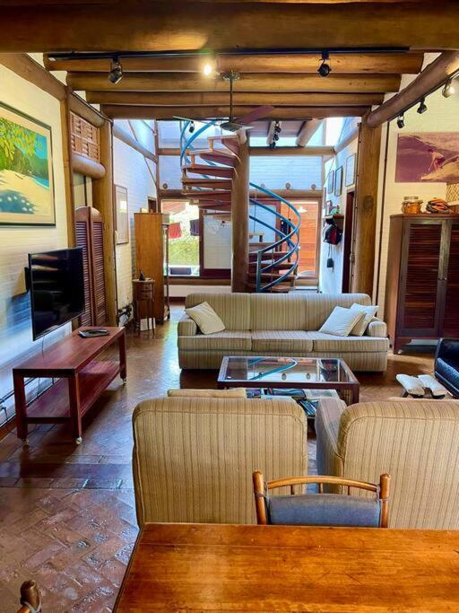 Belíssima Casa Itaguá Verdadeiro refúgio na Praia