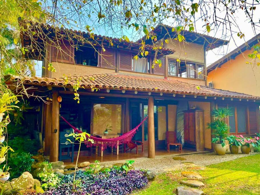 Belíssima Casa Itaguá Verdadeiro refúgio na Praia