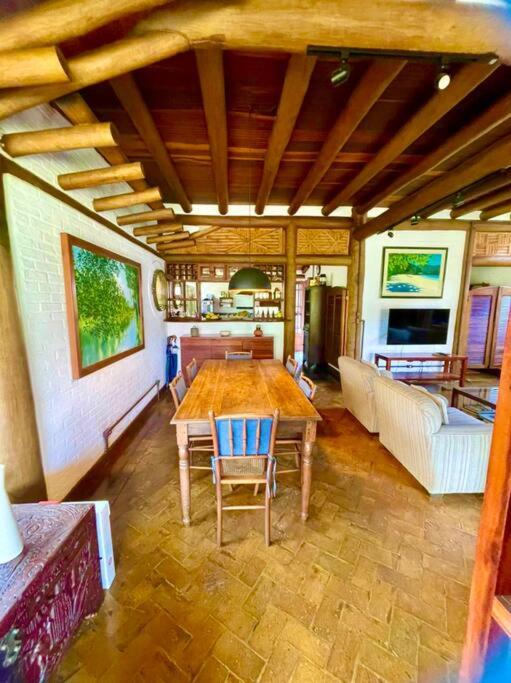 Belíssima Casa Itaguá Verdadeiro refúgio na Praia