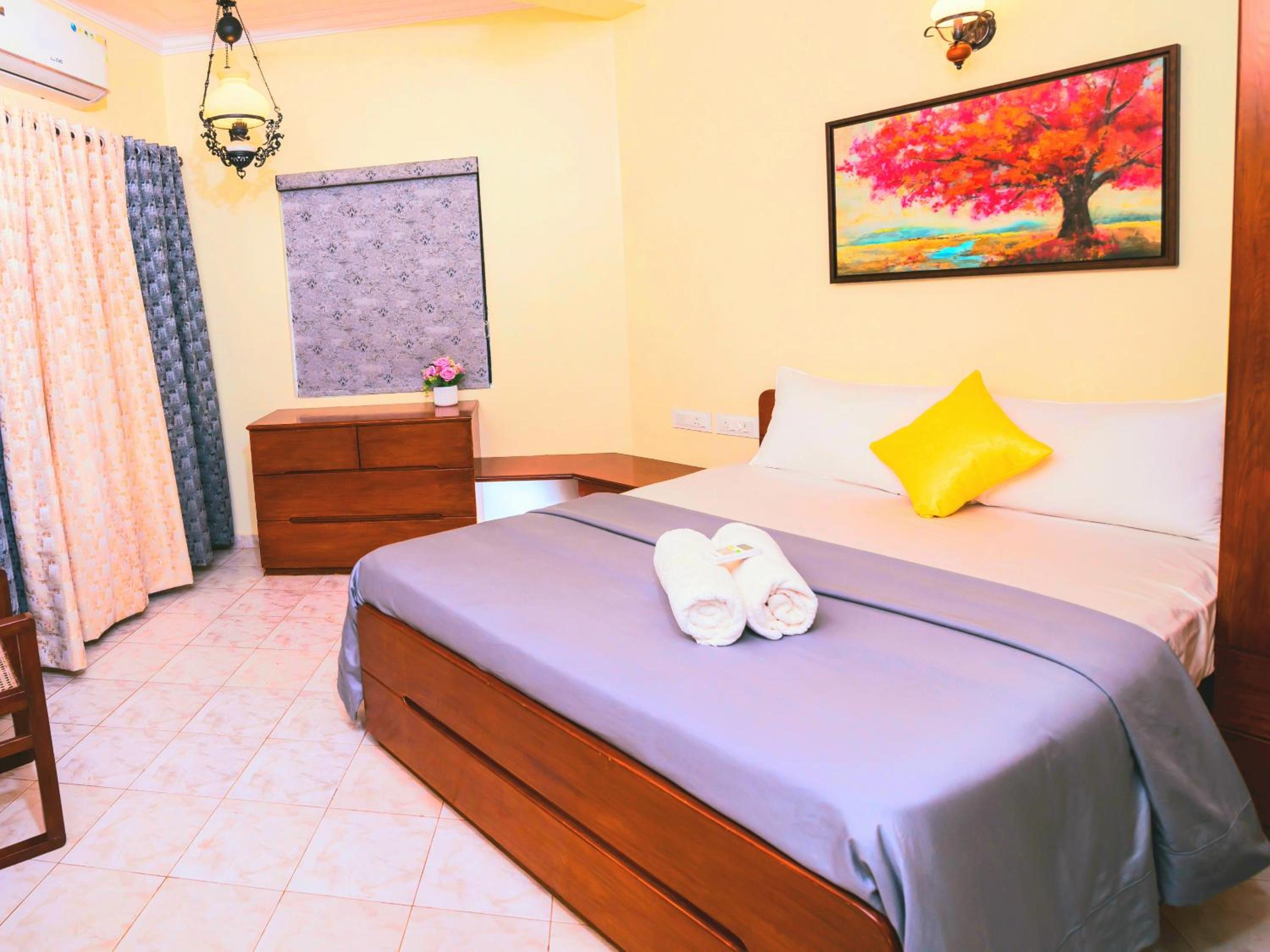 'Golden Sea Pearl' 1 bhk Beach apartment view 3