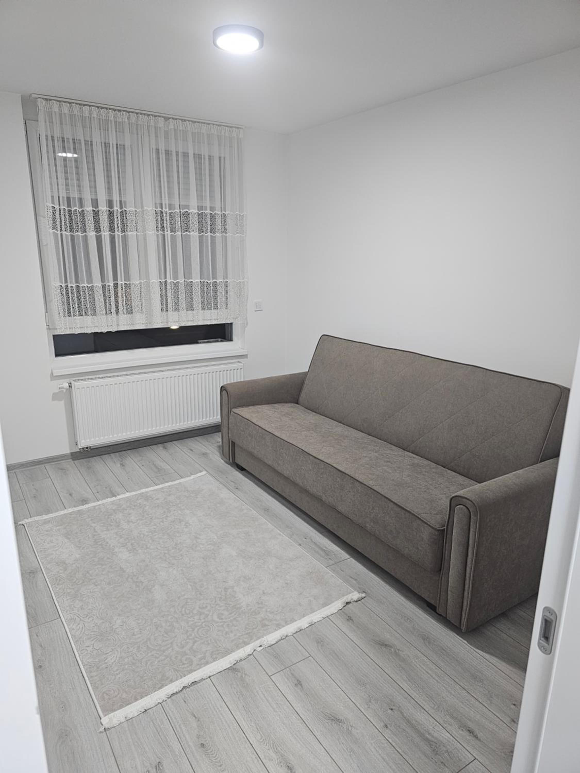APARTMAN-Lily