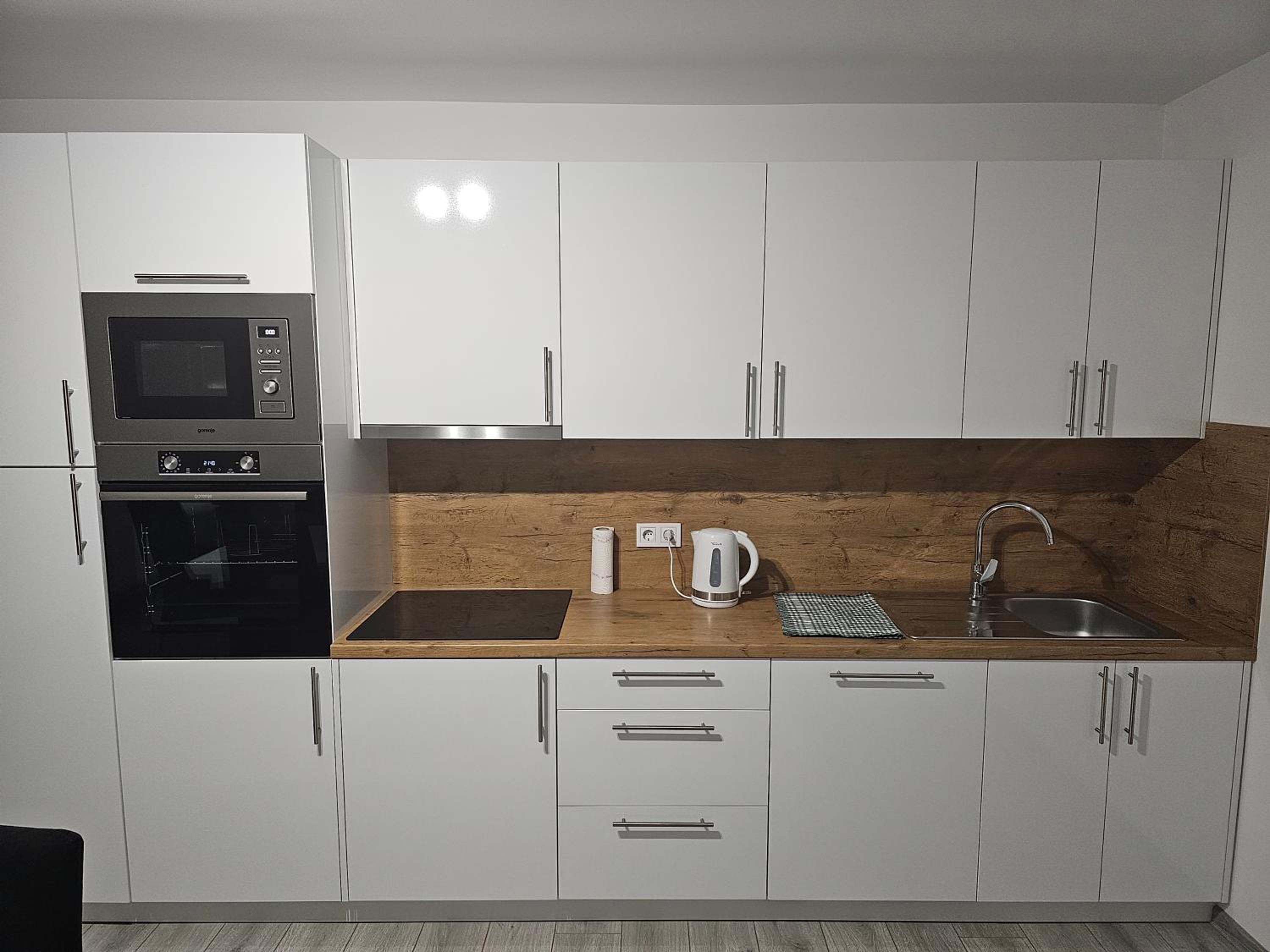APARTMAN-Lily