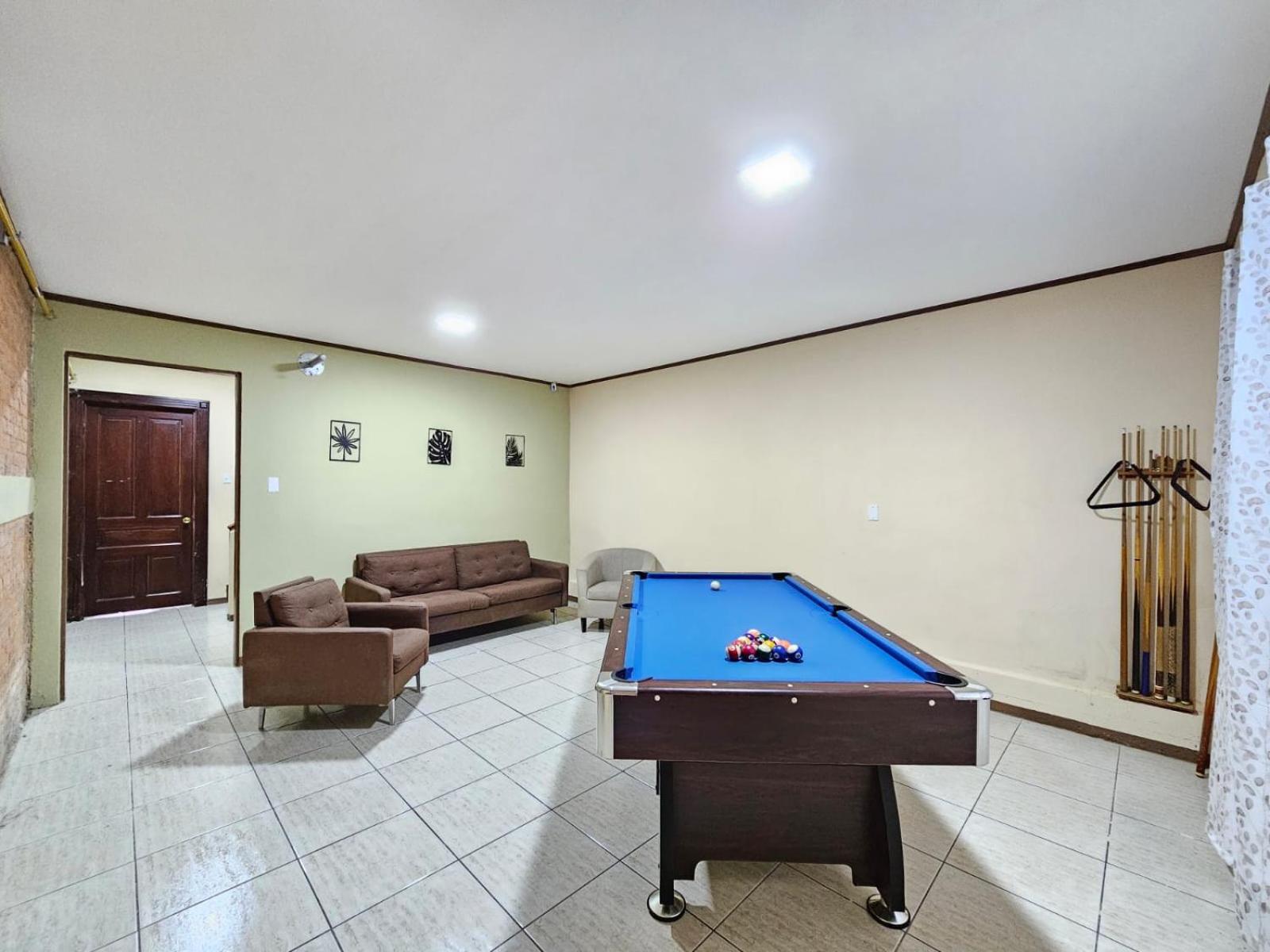 Hostel La Cali Inn