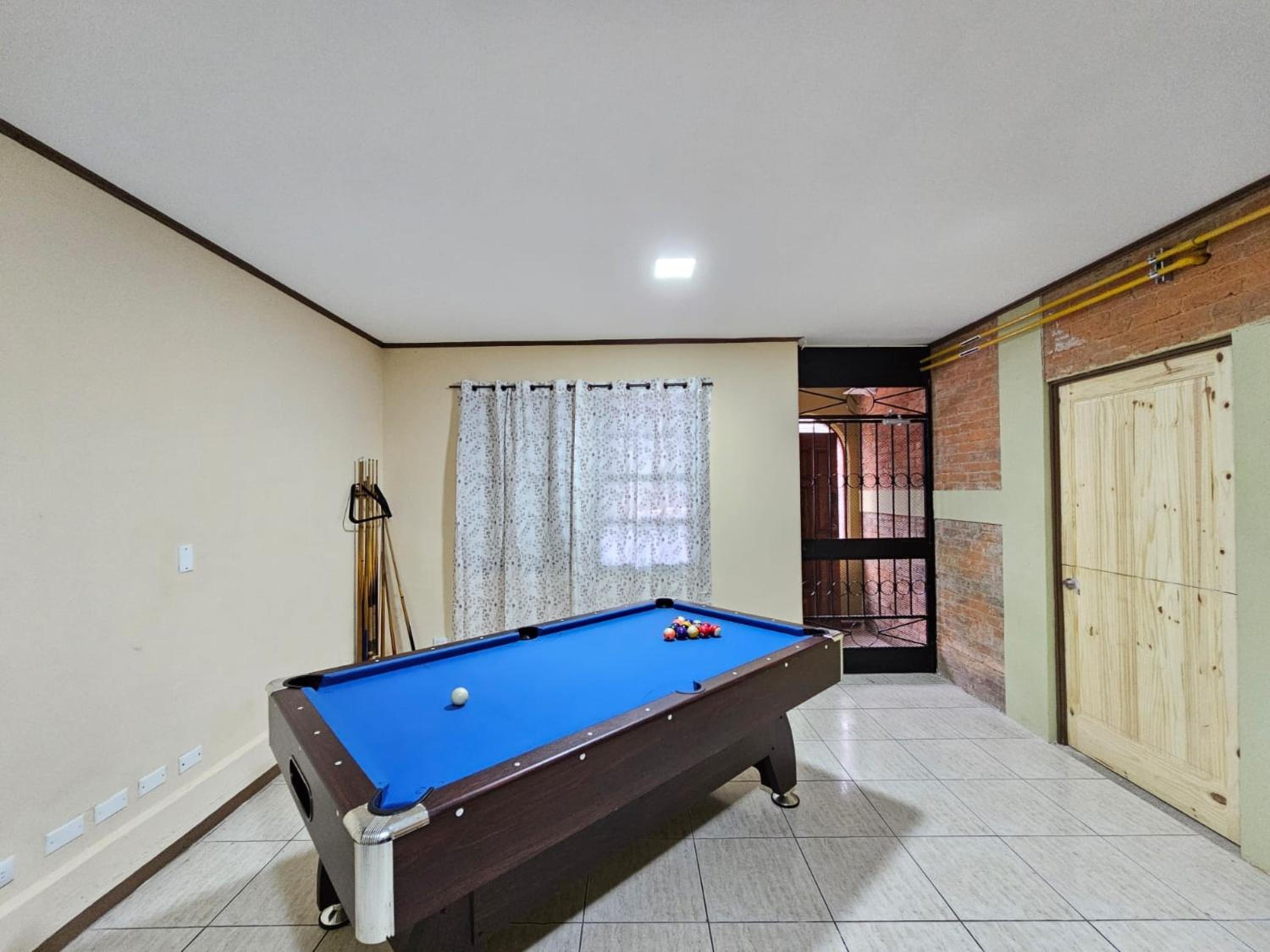 Hostel La Cali Inn
