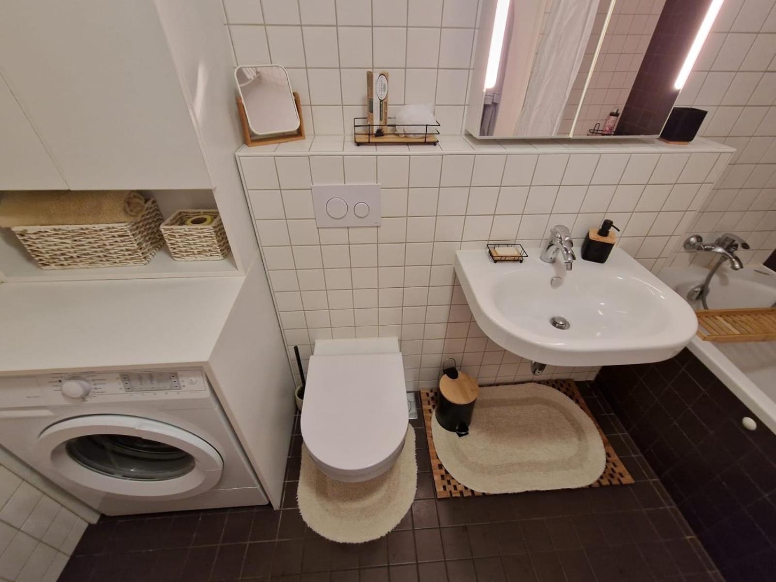 Waldorf Apartment