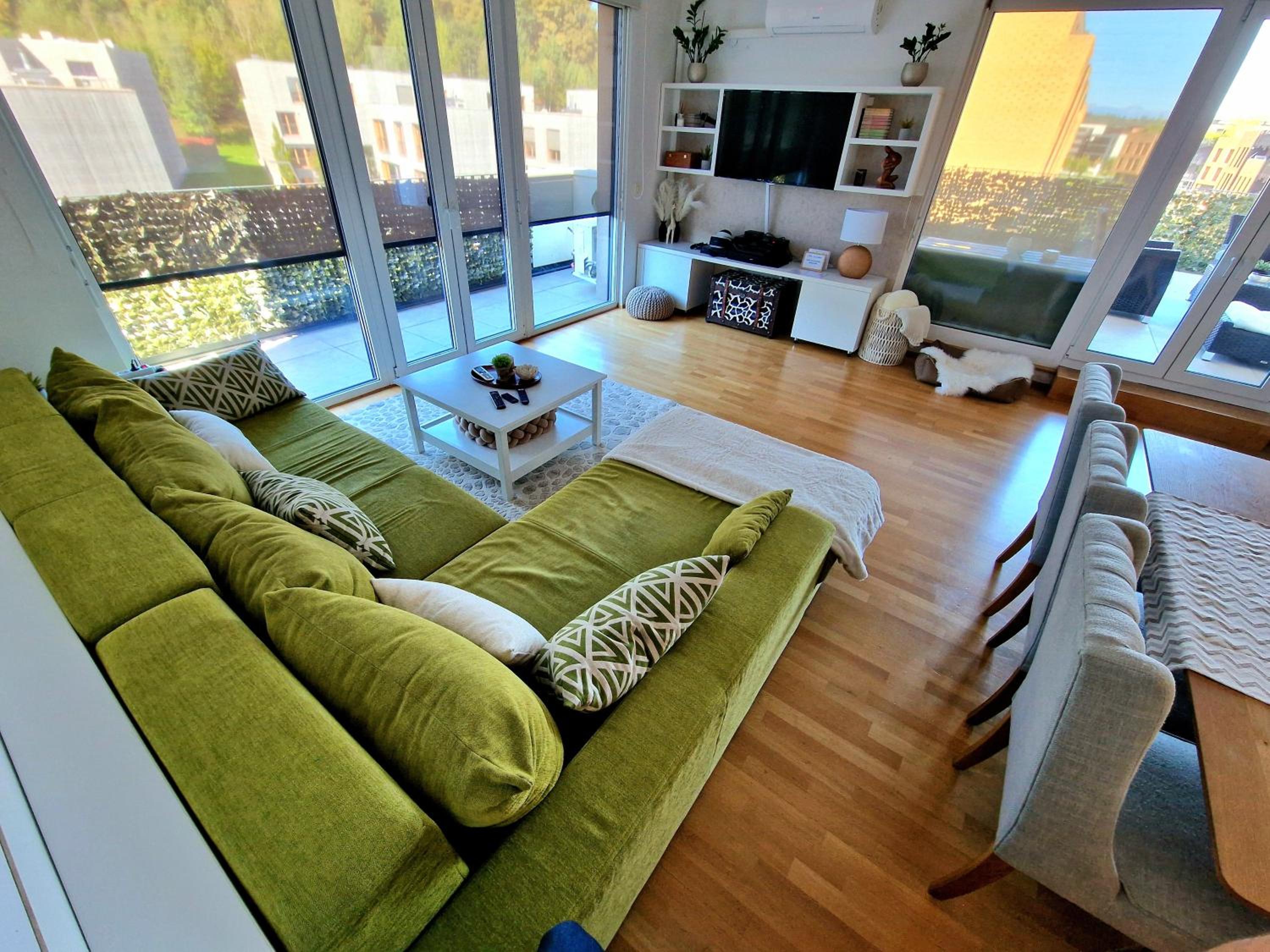 Waldorf Apartment