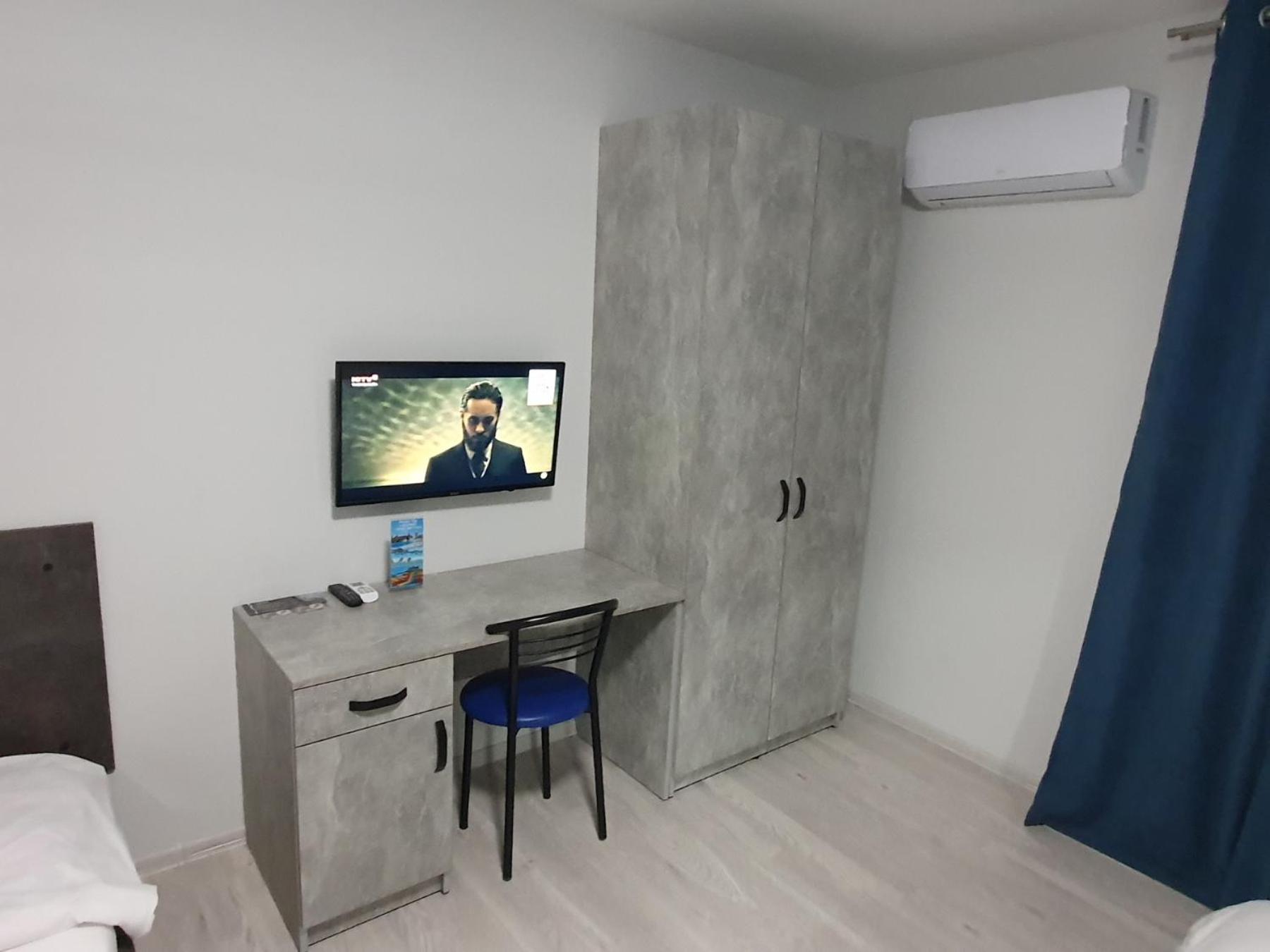 Photo 6