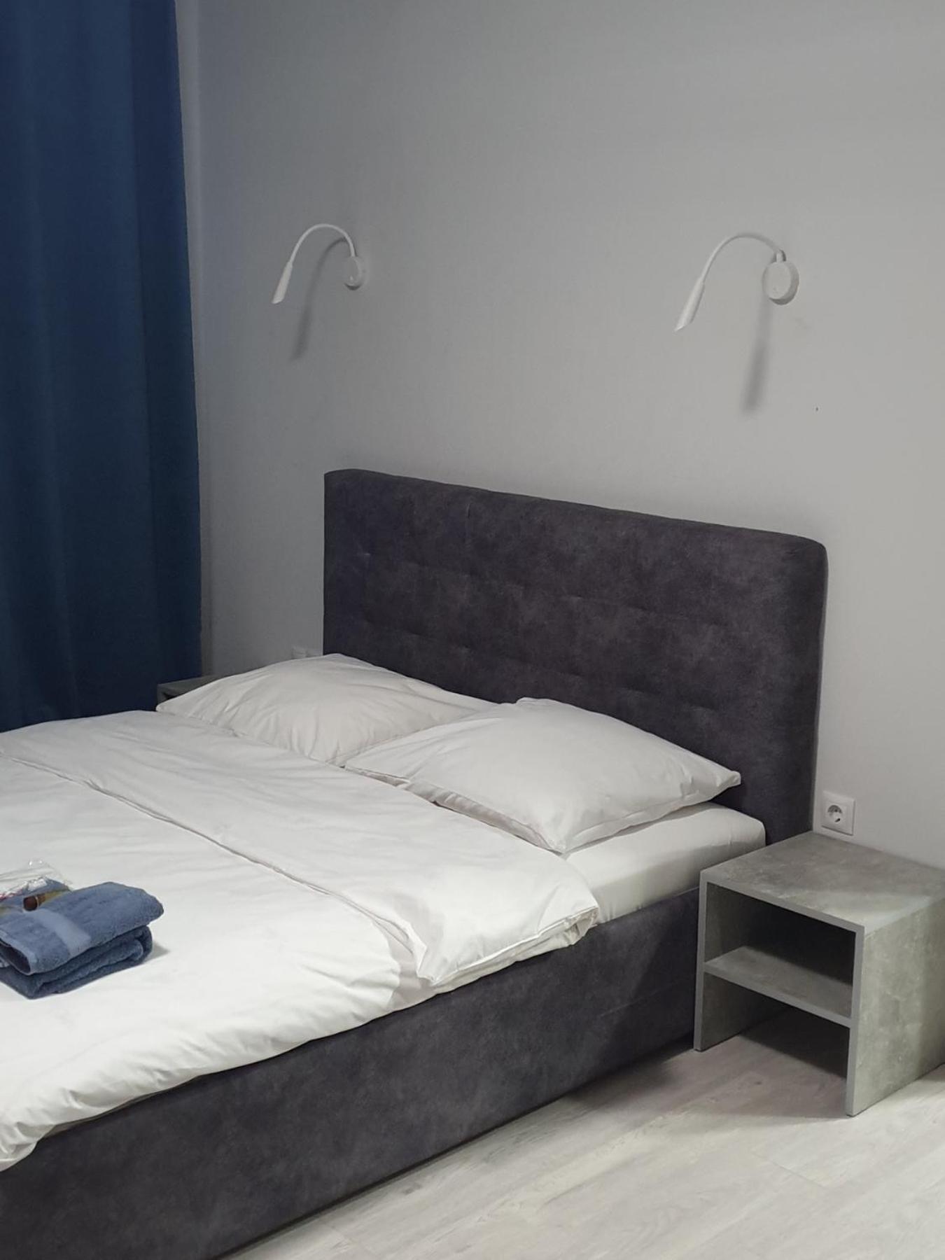 HotelRoom 27 view 2