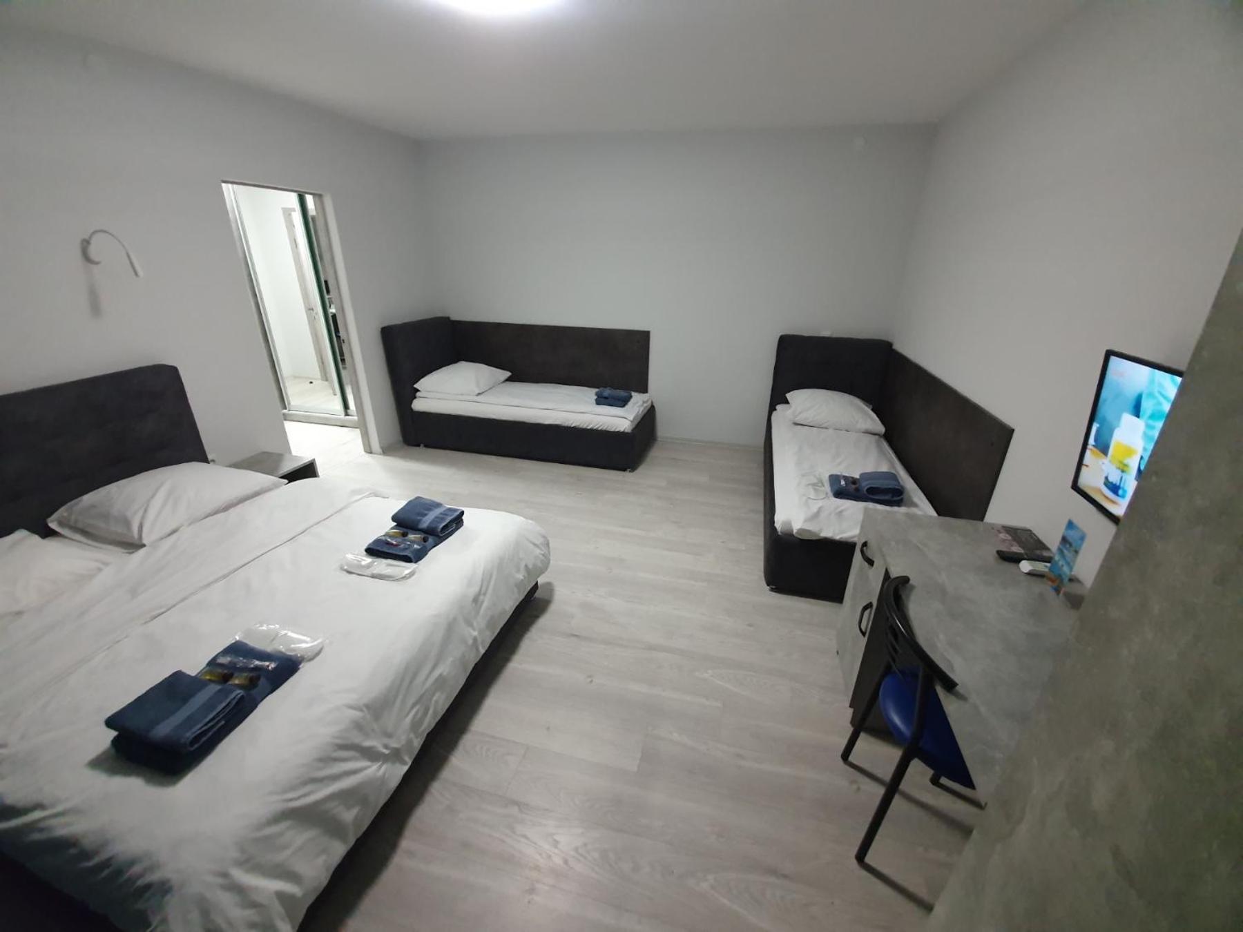 HotelRoom 27 view 3