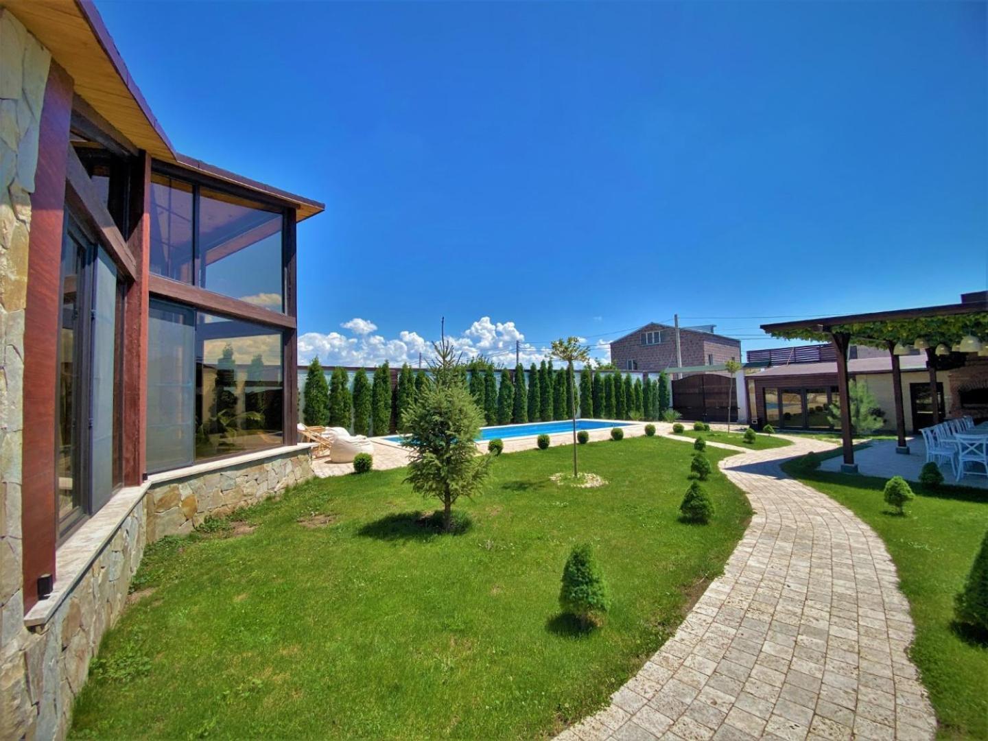 Bloom House