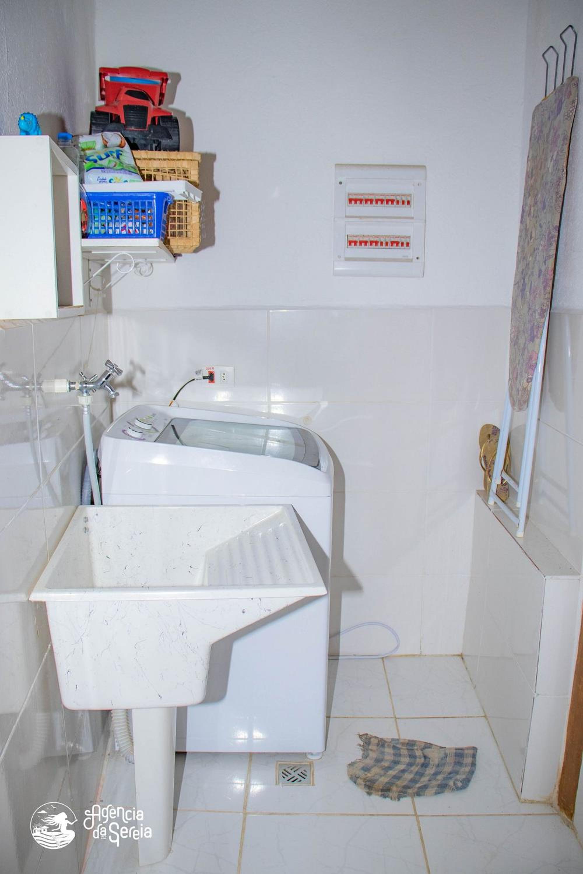 Casa com área externa e piscina na Feiticeira