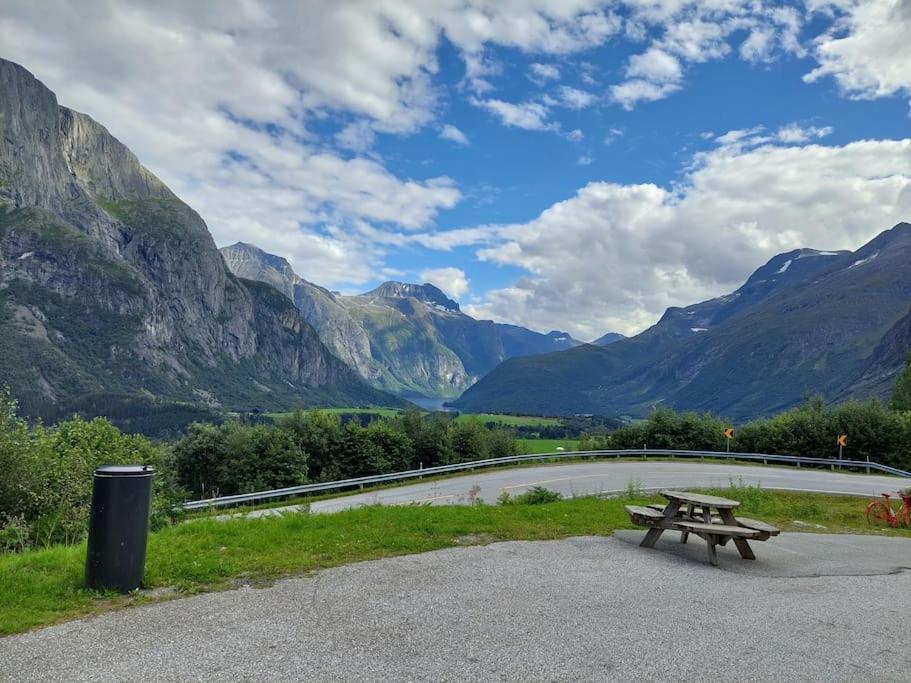 Jovollstua i Eresfjord med båt til leie view 5