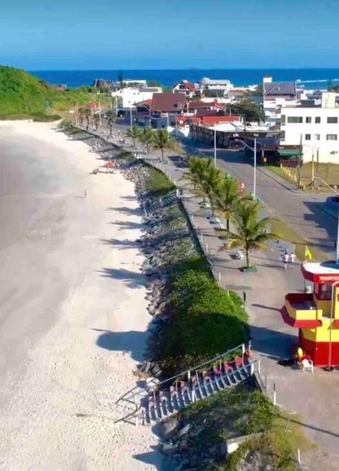 Apto 3 dormitórios na Prainha 8 a 10 pessoas