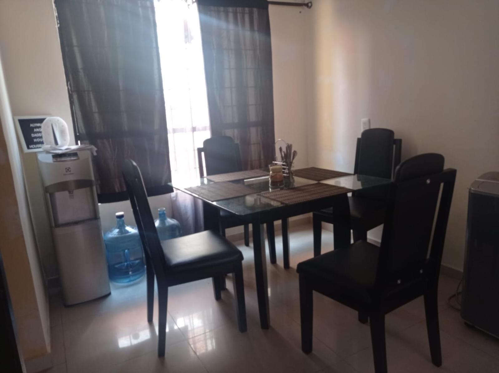 Fully Furnished Rooms in Comfy Affordable American Colombia Stay Home Near Caracolí Mall & Botanical Garden in Floridablanca, Santander