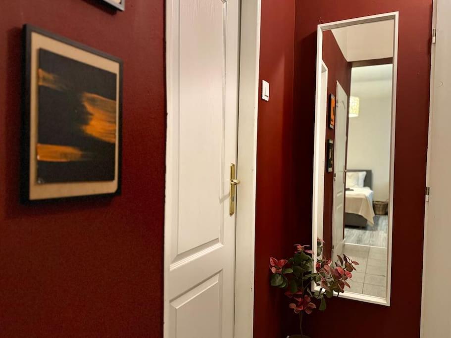 Cherry - Prague Apartment