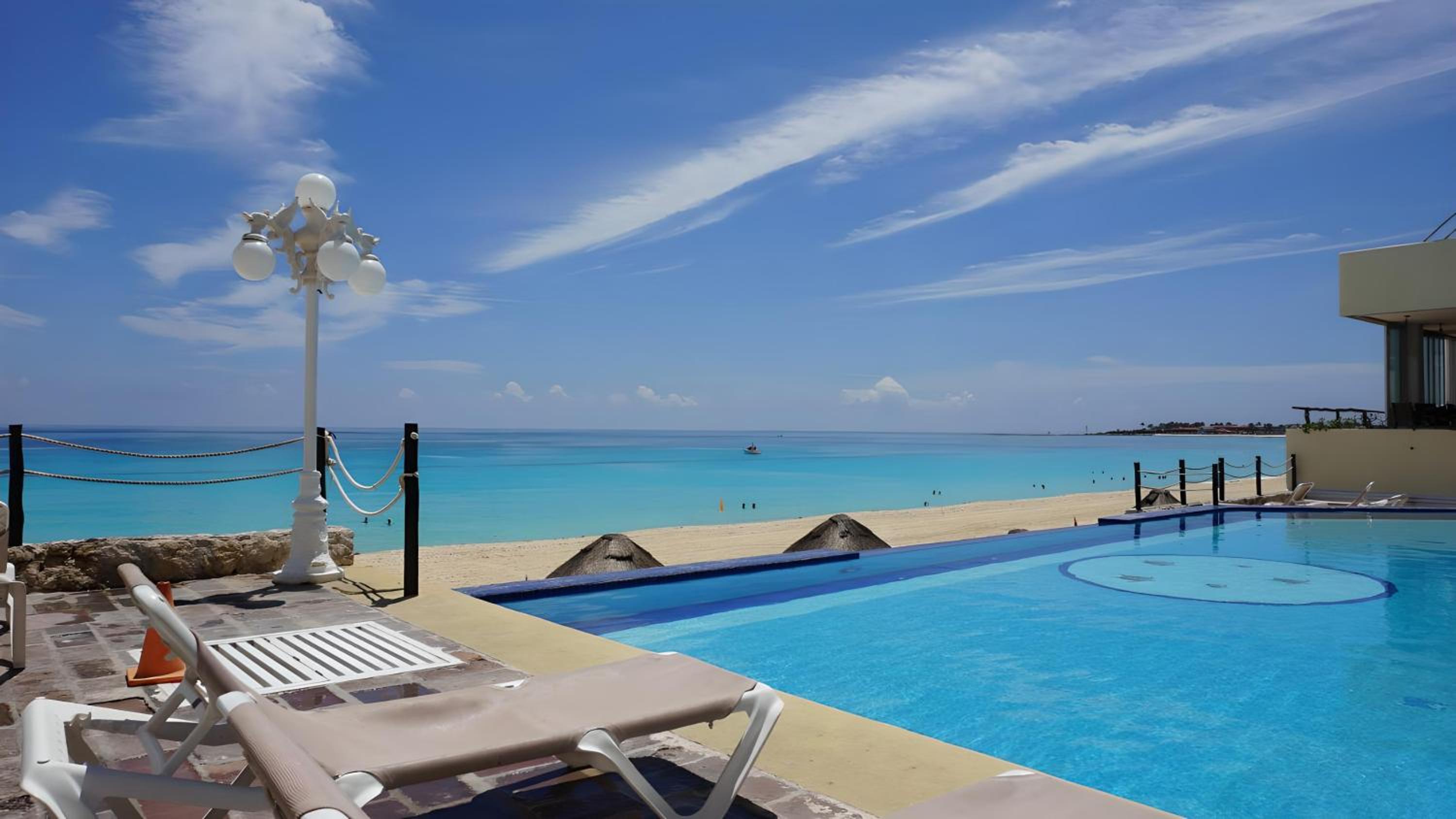 Cancun Plaza By Andiani Travel