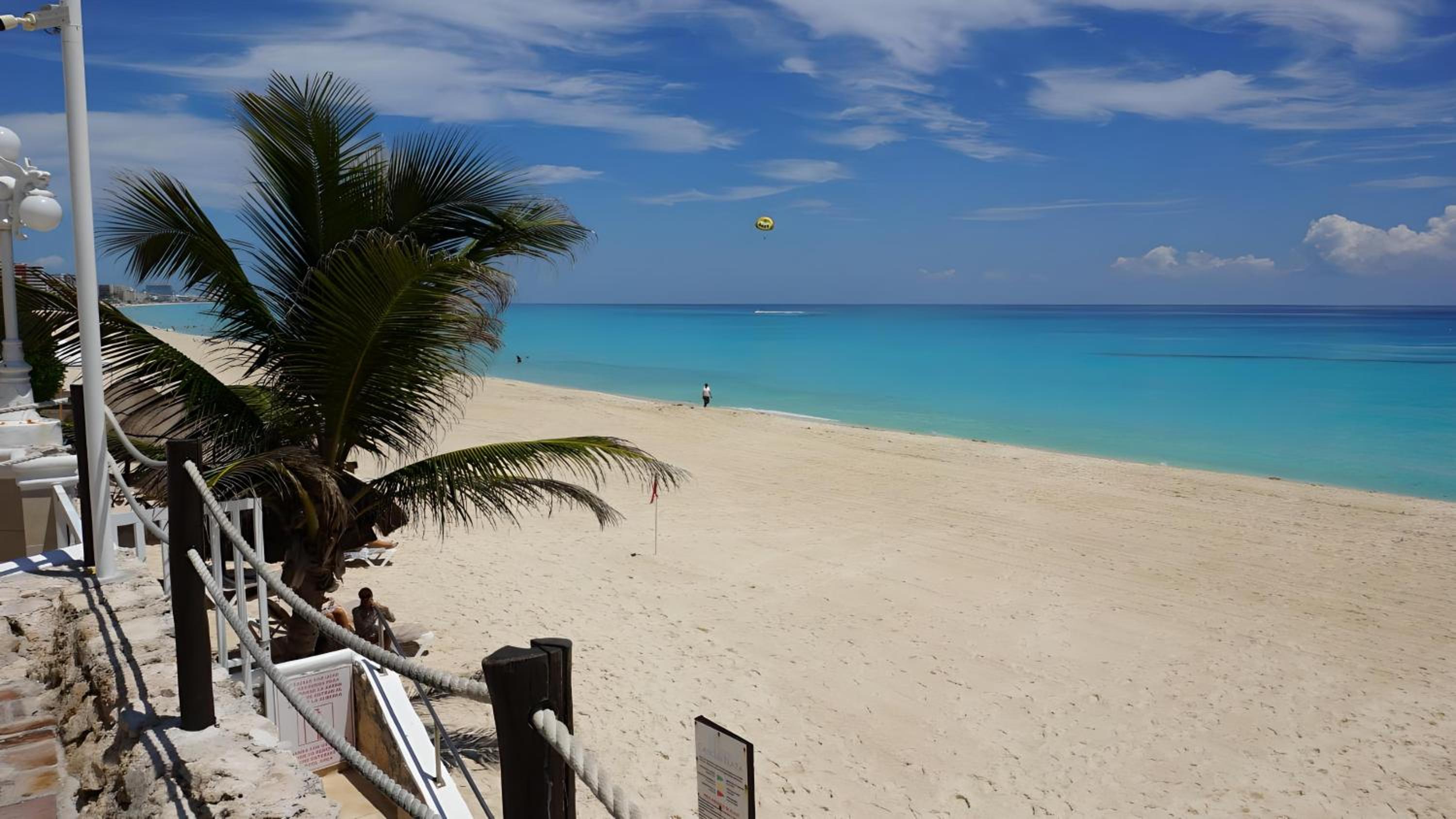 Cancun Plaza By Andiani Travel