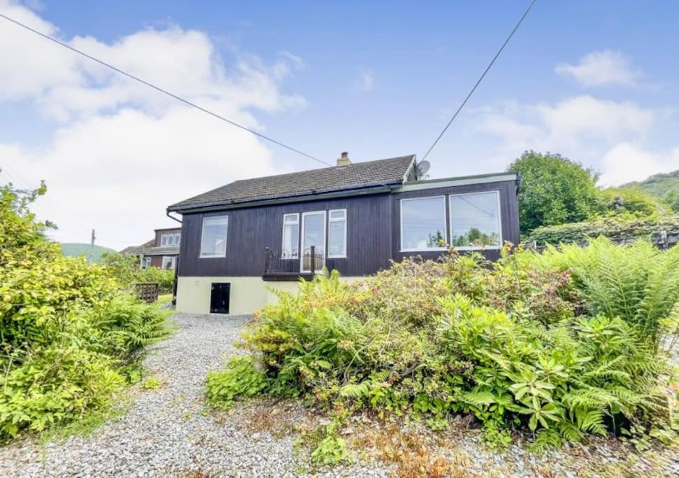 Hotel Picturesque beauty of Strachur - Image 1