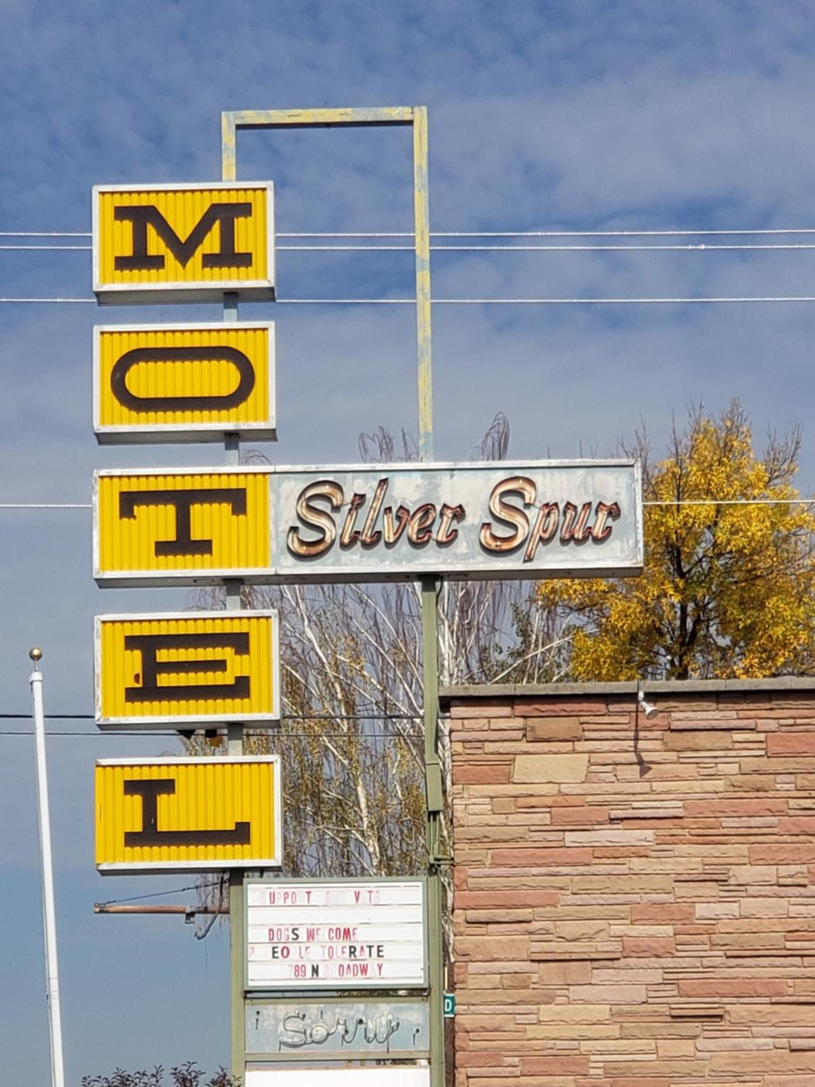Silver Spur Motel